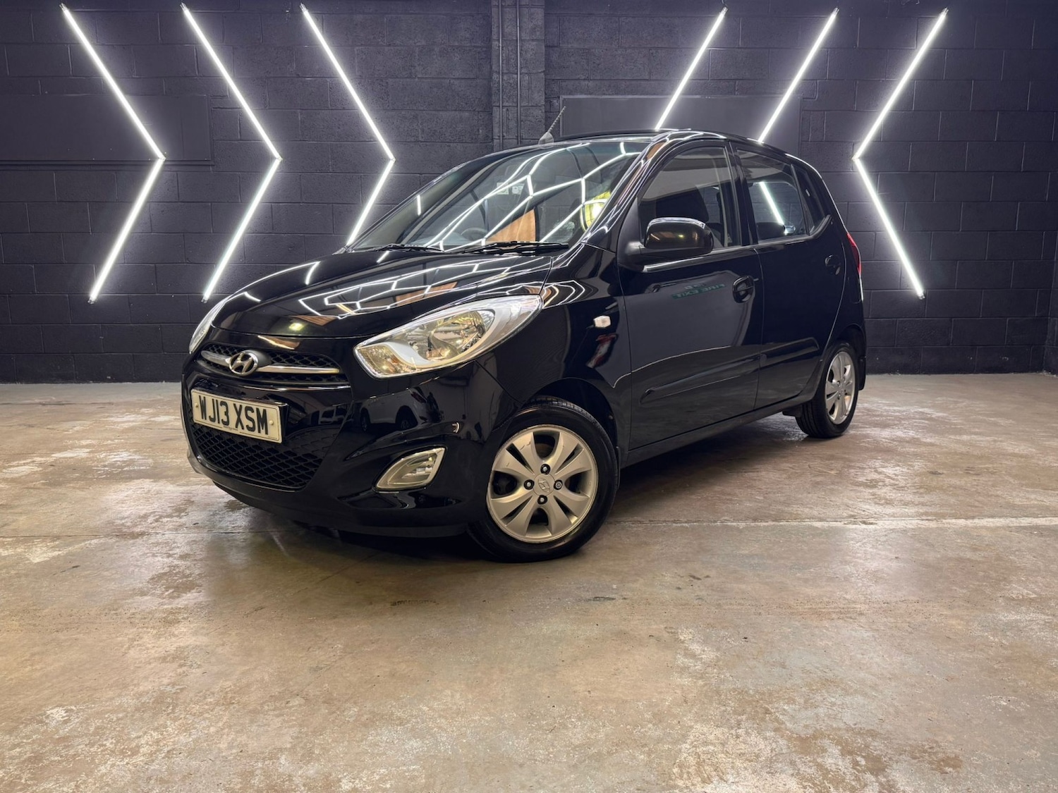 Used Hyundai i10 2013 for sale - 78182856: Photo 2