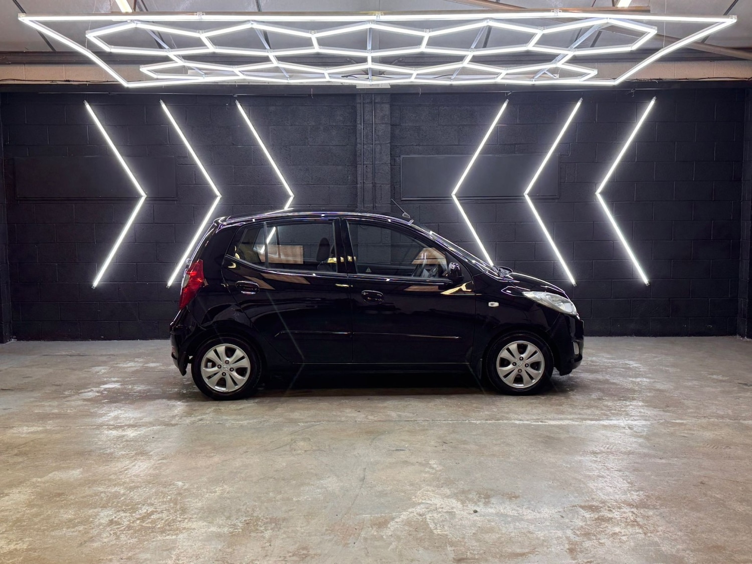 Used Hyundai i10 2013 for sale - 78182856: Photo 21