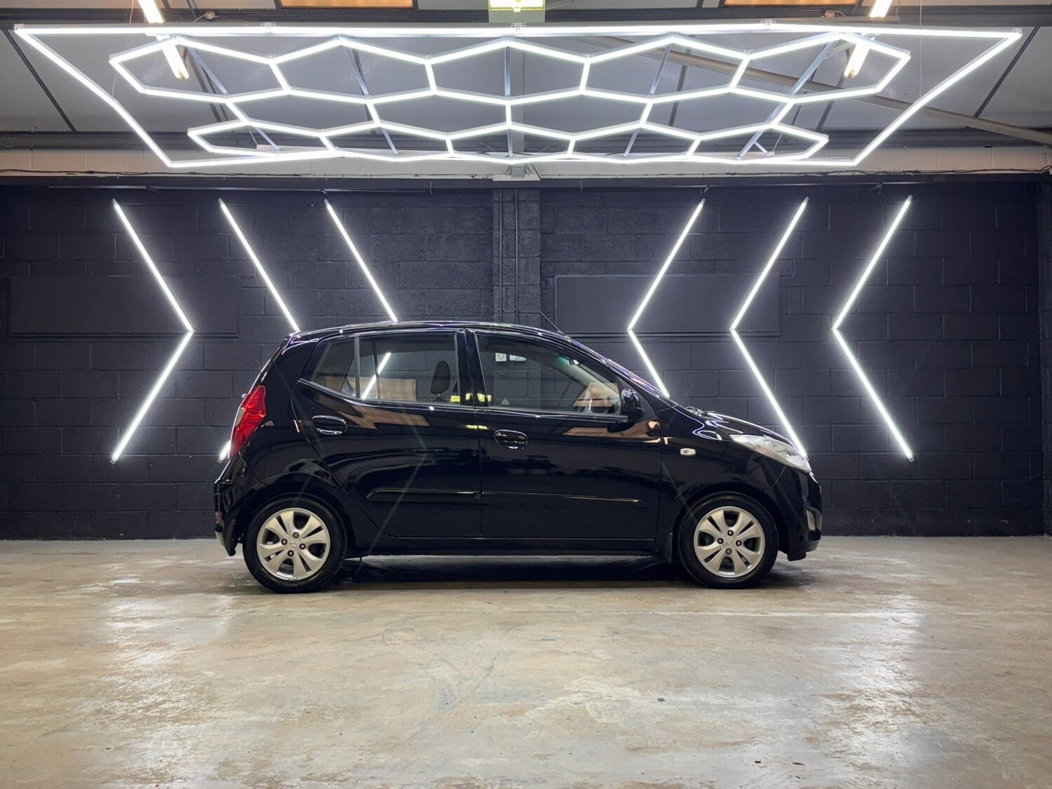 Used Hyundai i10 2013 for sale - 78182856: Photo 26