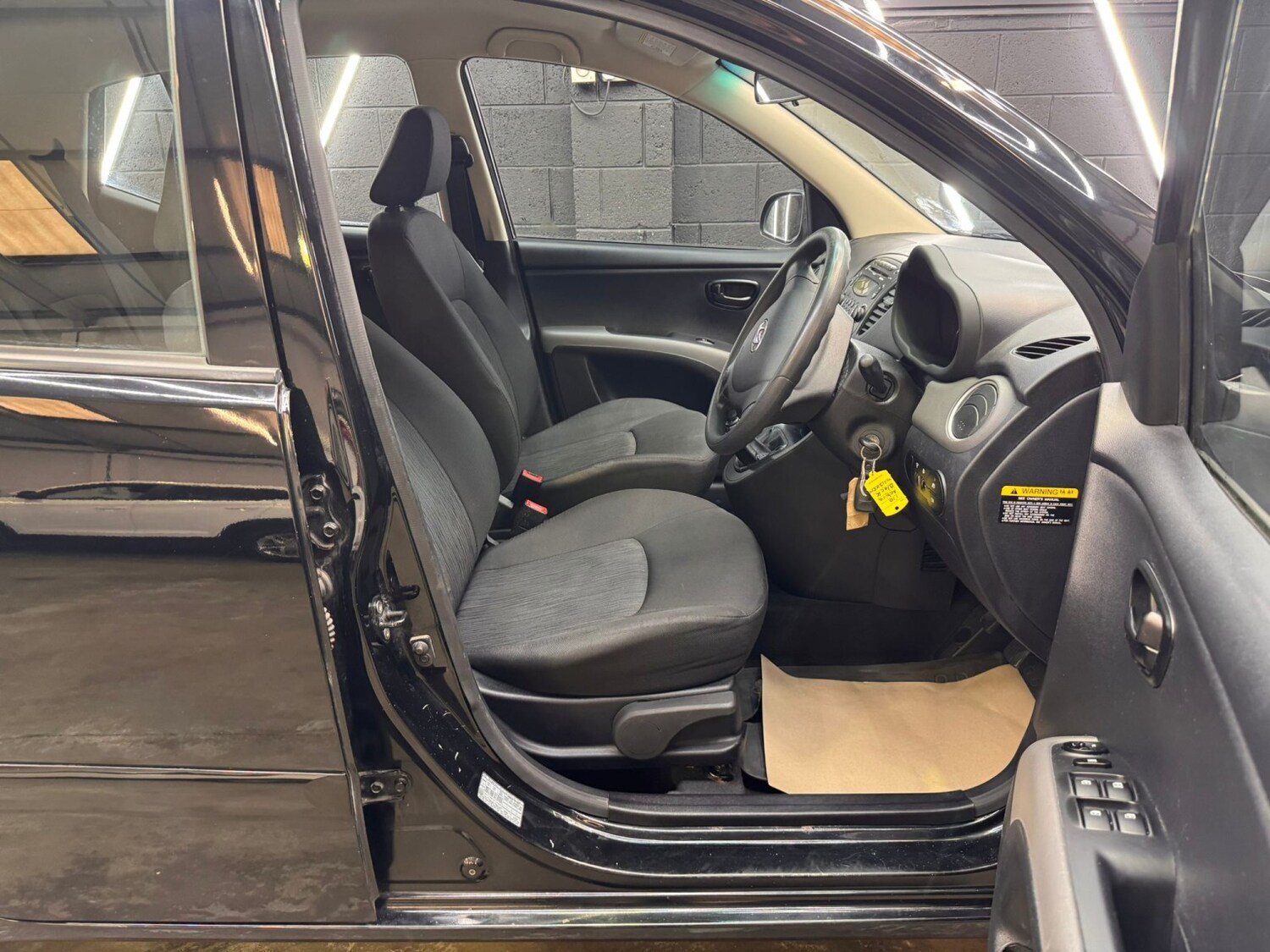 Used Hyundai i10 2013 for sale - 78182856: Photo 29