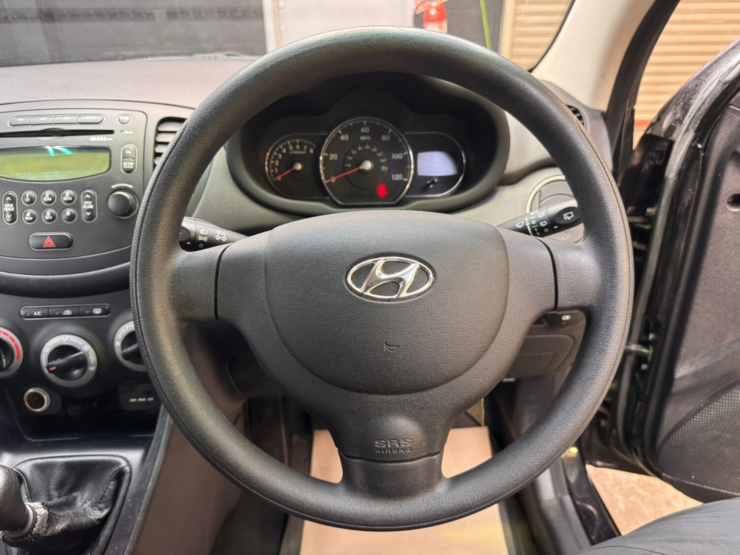 Used Hyundai i10 2013 for sale - 78182856: Photo 32