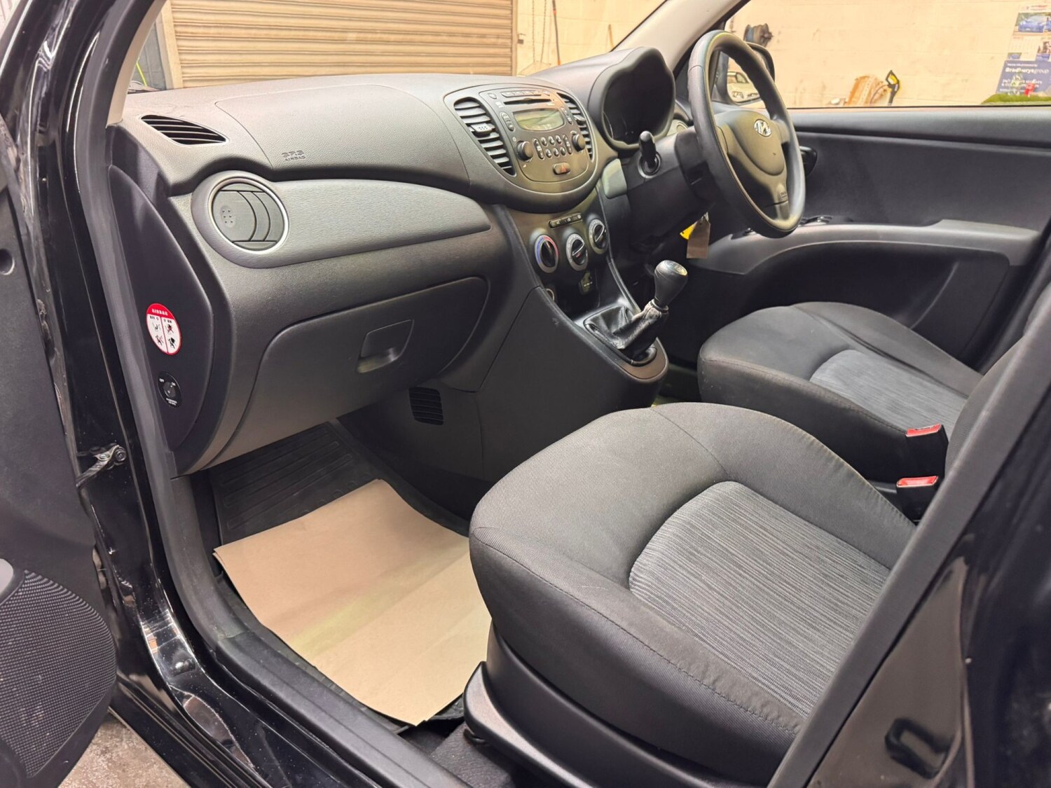 Used Hyundai i10 2013 for sale - 78182856: Photo 34