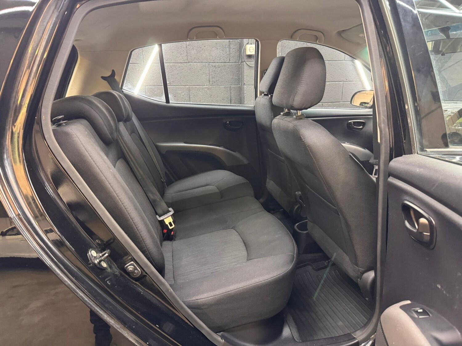 Used Hyundai i10 2013 for sale - 78182856: Photo 37