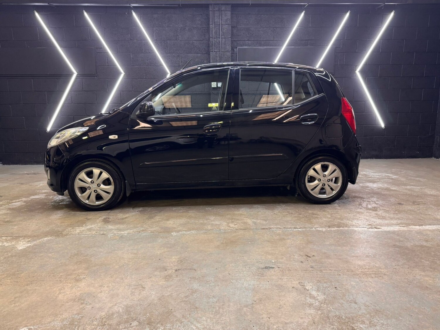 Used Hyundai i10 2013 for sale - 78182856: Photo 7