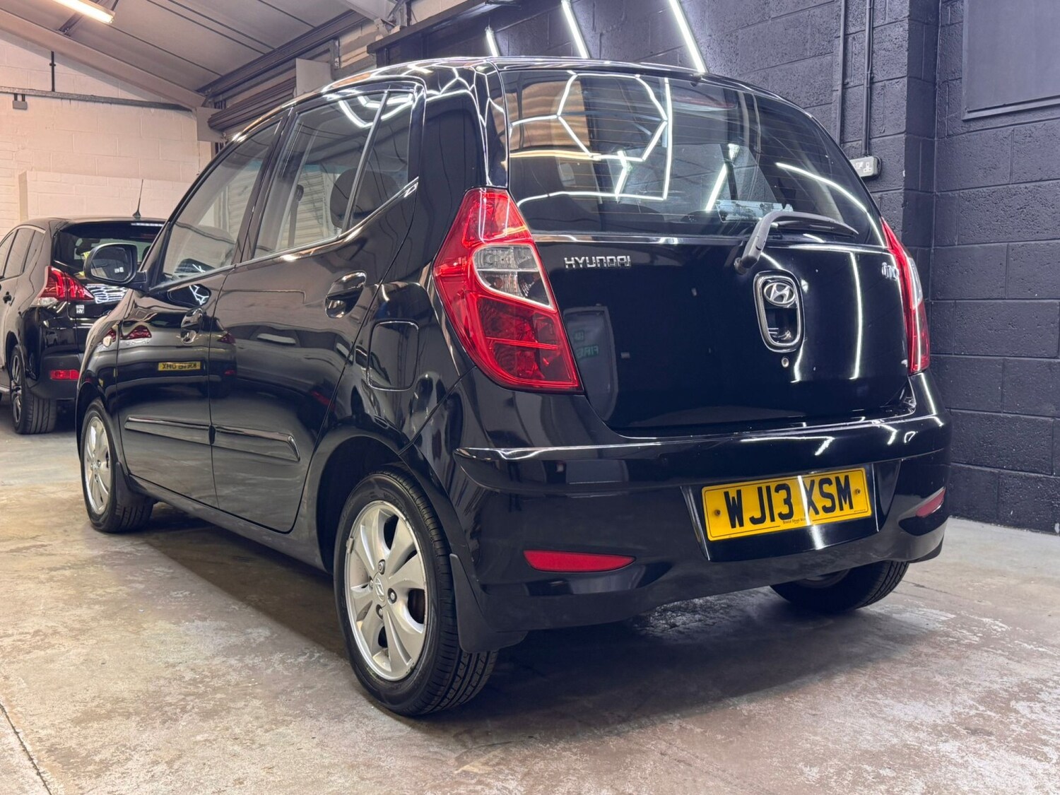 Used Hyundai i10 2013 for sale - 78182856: Photo 8