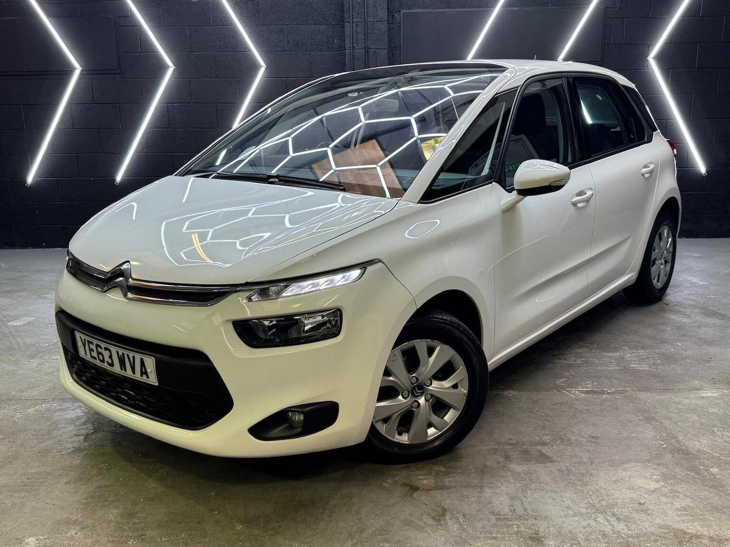 Used Citroen C4 Picasso 2013 for sale - 76725751: Photo 10