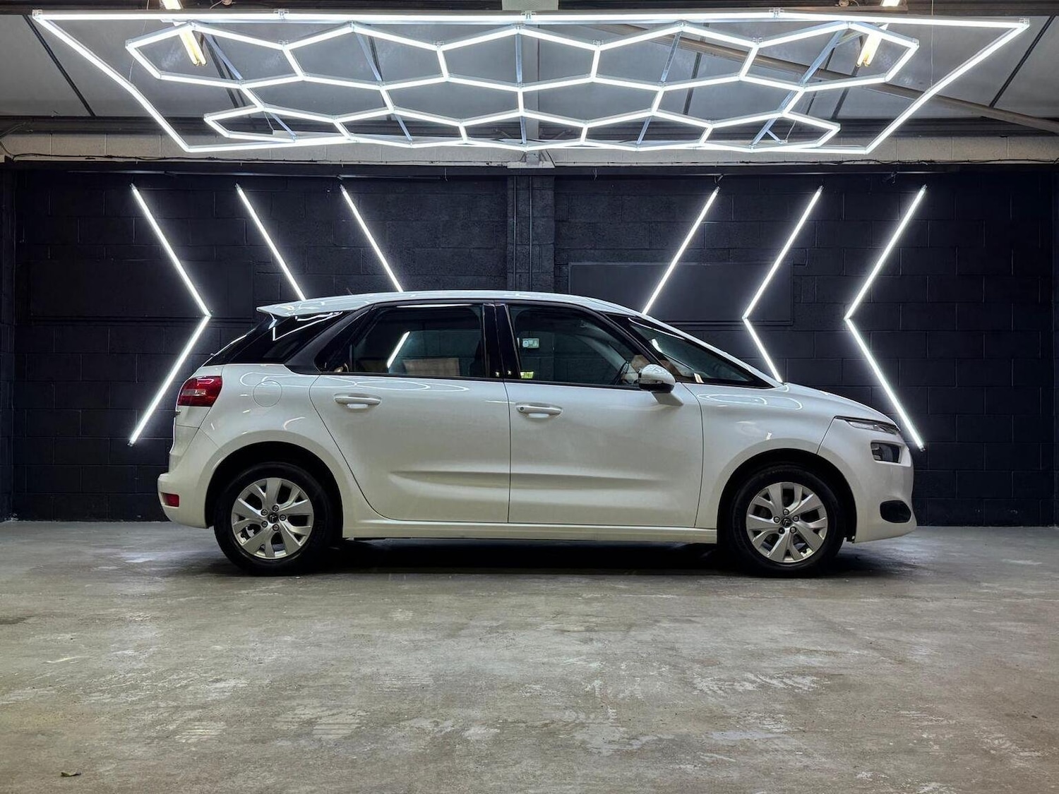 Used Citroen C4 Picasso 2013 for sale - 76725751: Photo 25