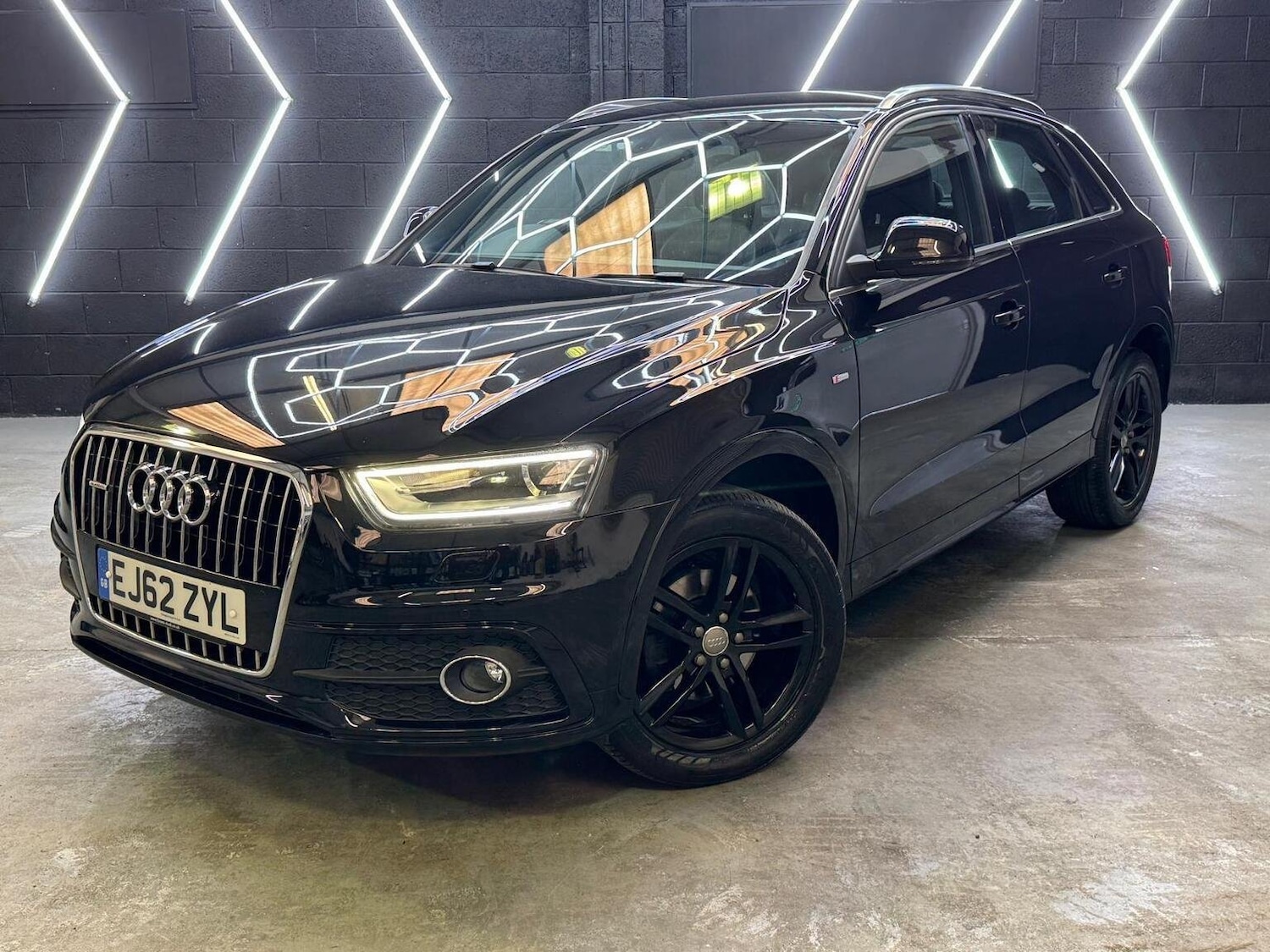 Used Audi Q3 2012 for sale - 76725757: Photo 15