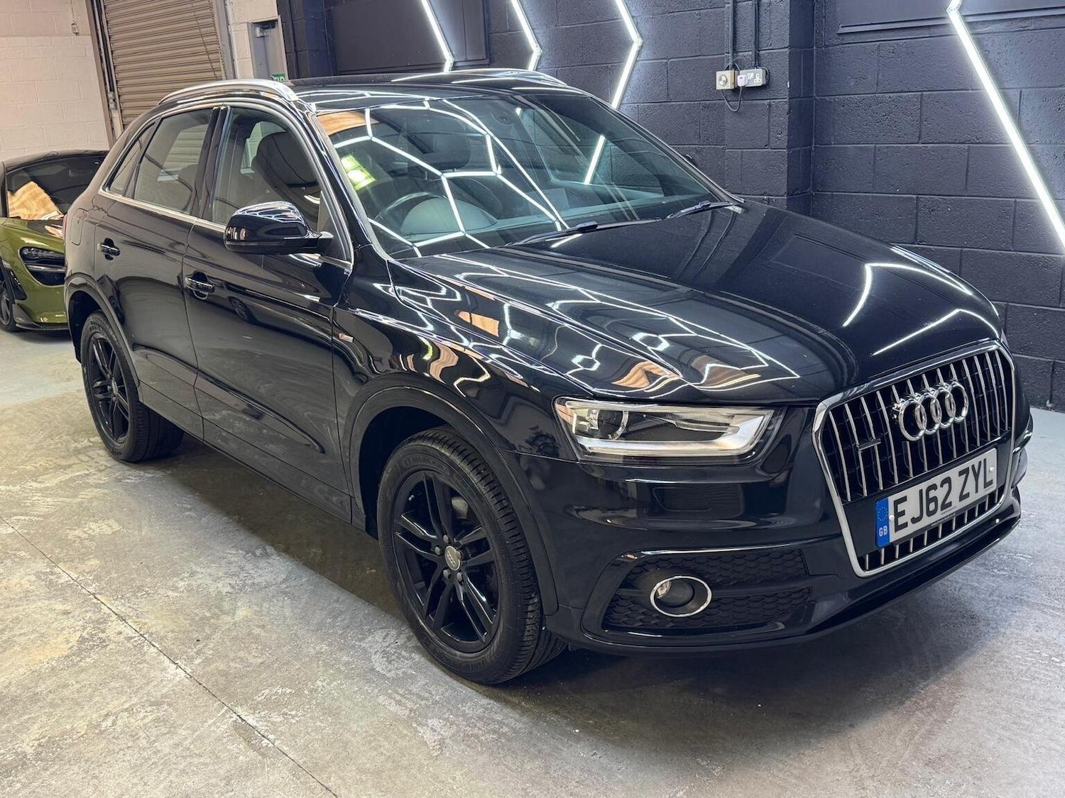 Used Audi Q3 2012 for sale - 76725757: Photo 30