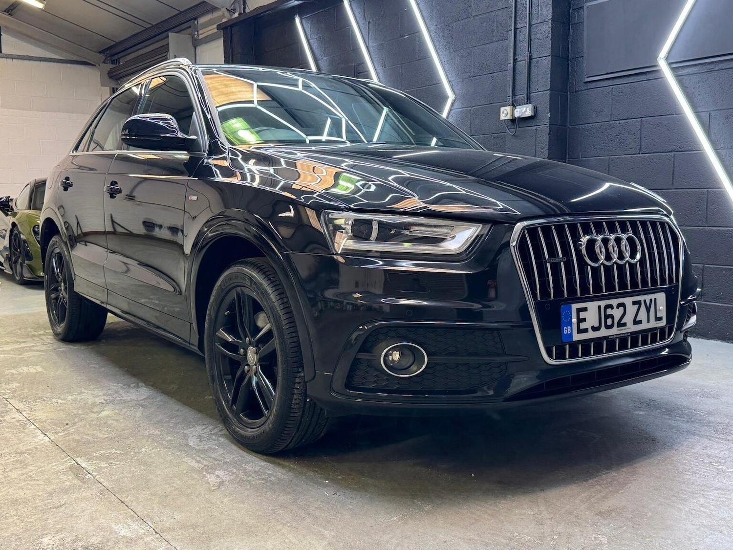 Used Audi Q3 2012 for sale - 76725757: Photo 31