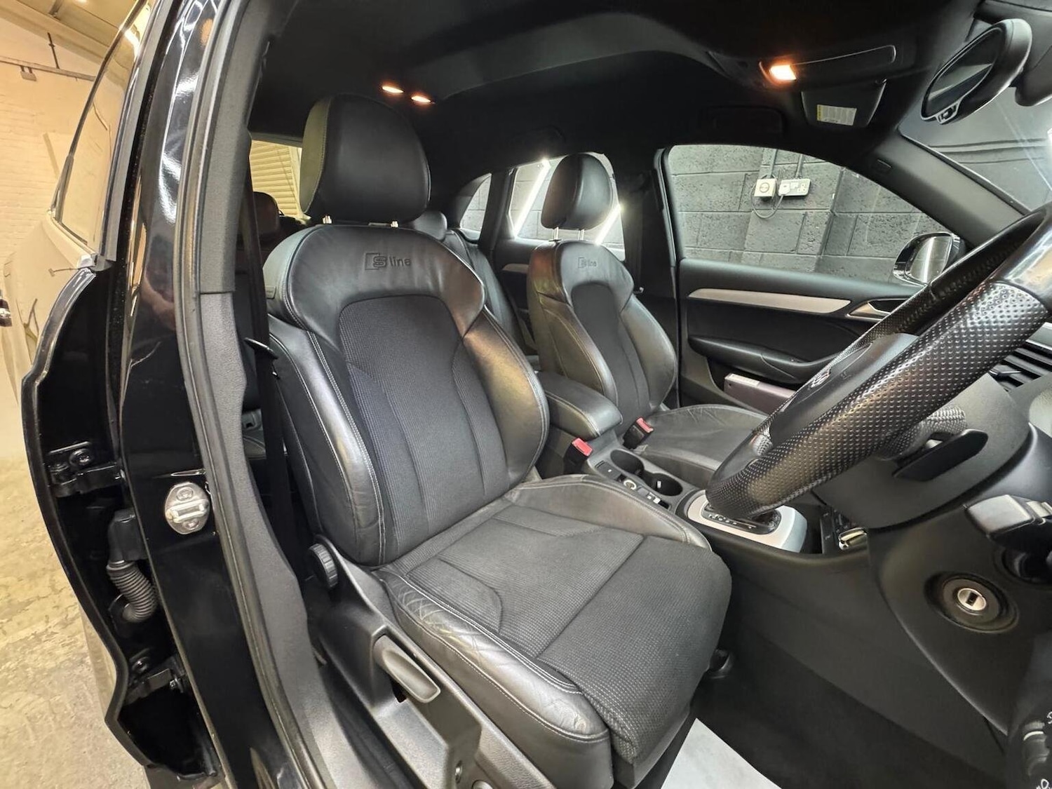 Used Audi Q3 2012 for sale - 76725757: Photo 34