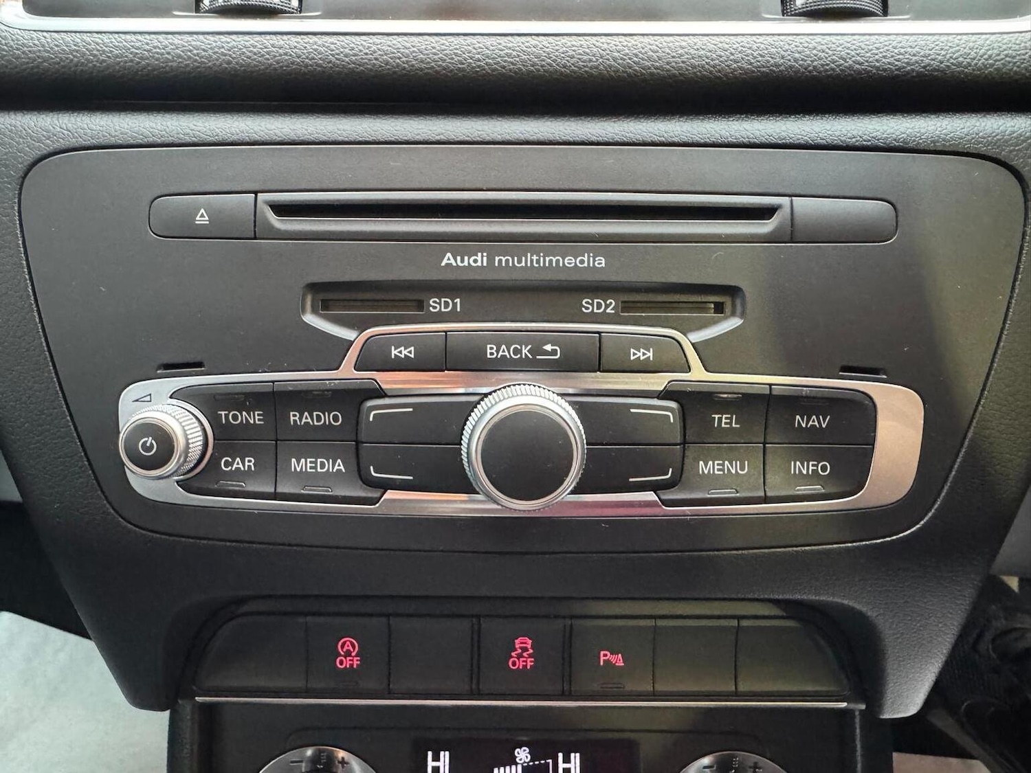 Used Audi Q3 2012 for sale - 76725757: Photo 41