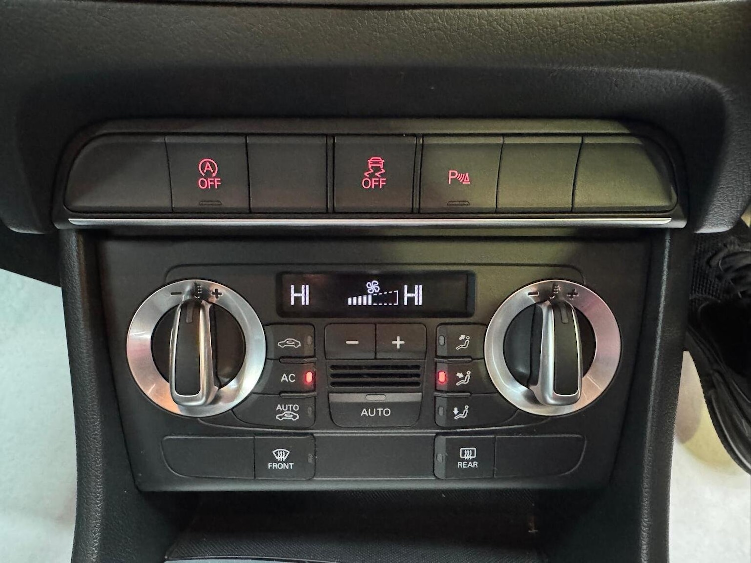 Used Audi Q3 2012 for sale - 76725757: Photo 42