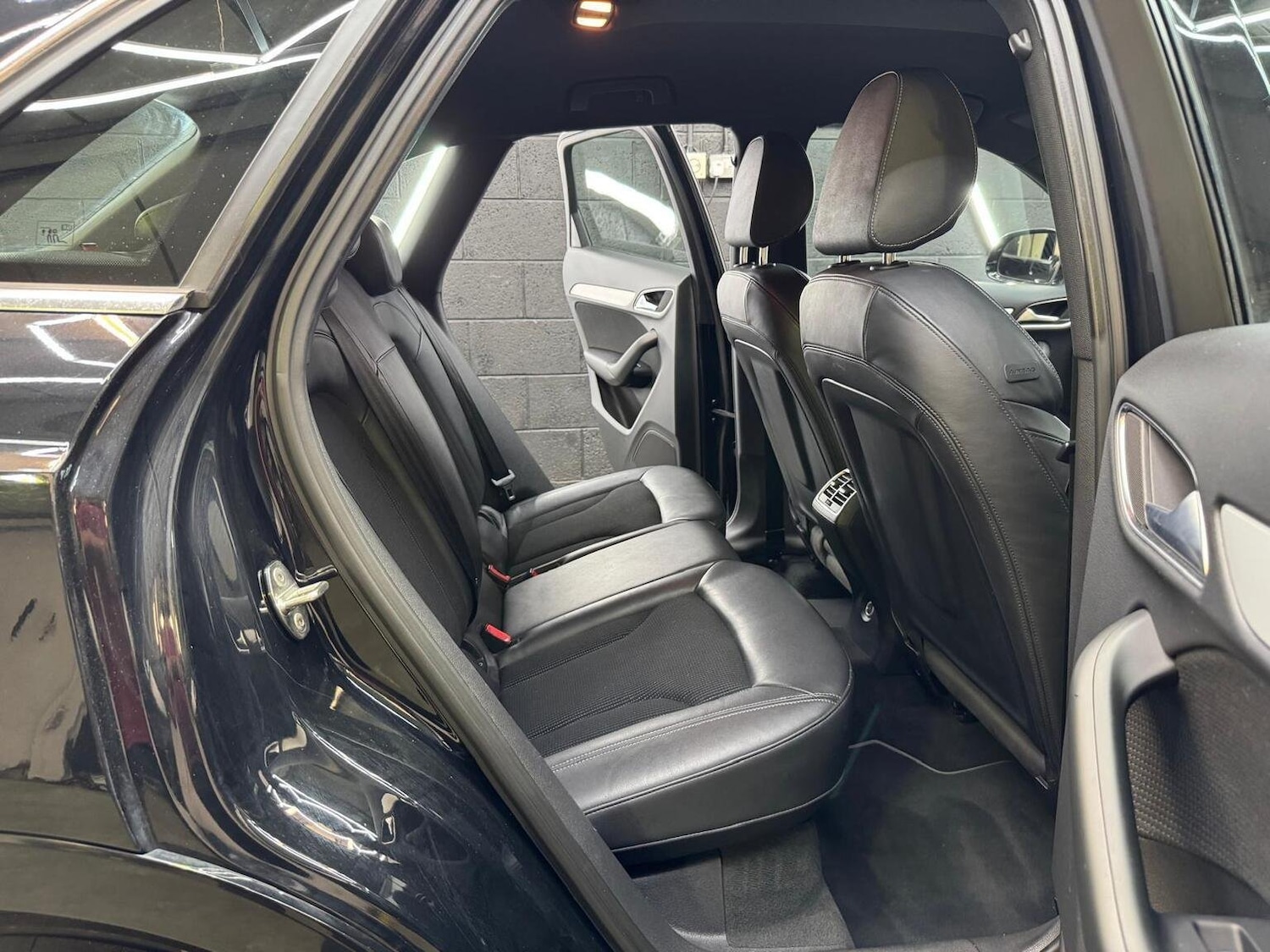 Used Audi Q3 2012 for sale - 76725757: Photo 46