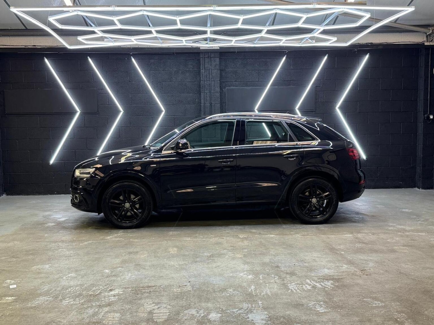 Used Audi Q3 2012 for sale - 76725757: Photo 6