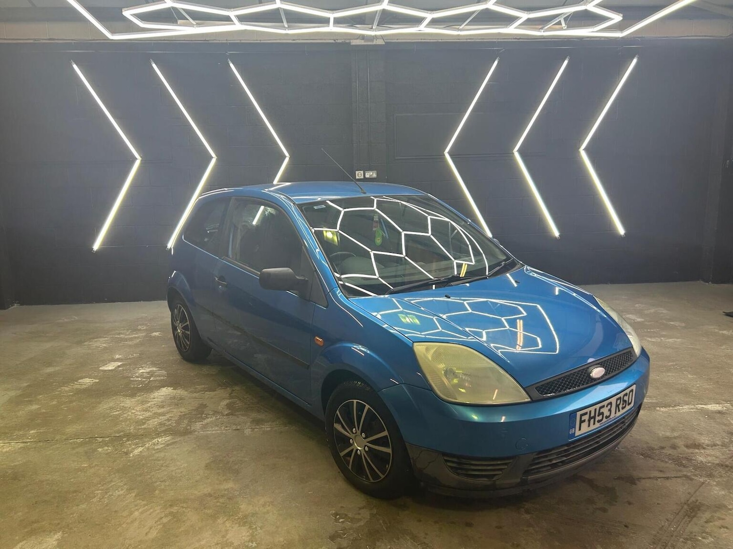 Used Ford Fiesta 2003 for sale - 77140672: Photo 2