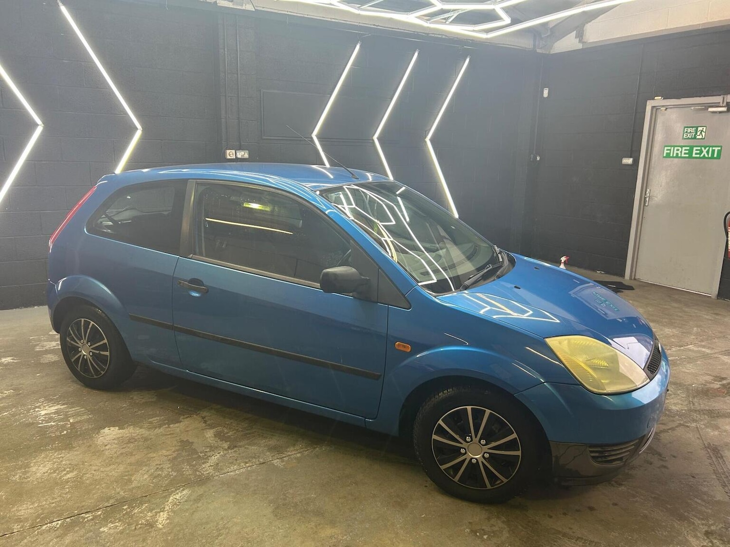 Used Ford Fiesta 2003 for sale - 77140672: Photo 4