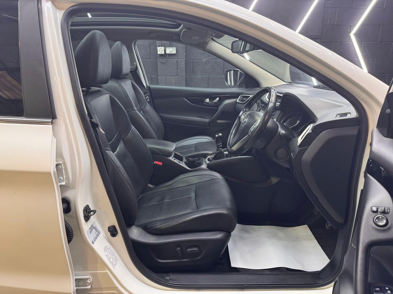 Used Nissan Qashqai 2015 for sale - 76986851: Photo 34