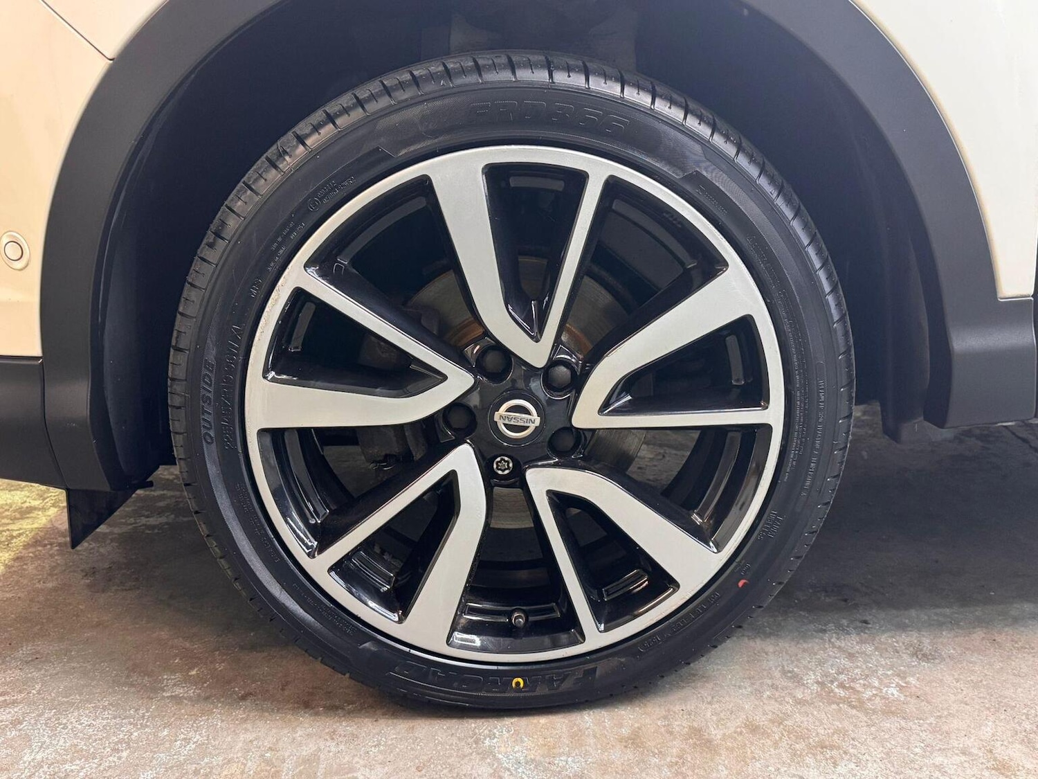 Used Nissan Qashqai 2015 for sale - 76986851: Photo 50