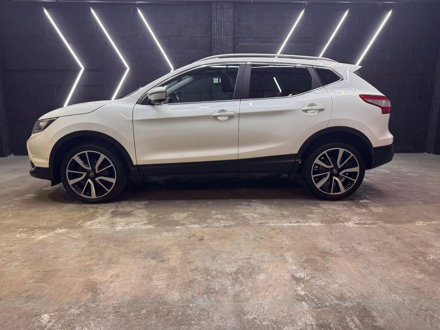 Used Nissan Qashqai 2015 for sale - 76986851: Photo 6