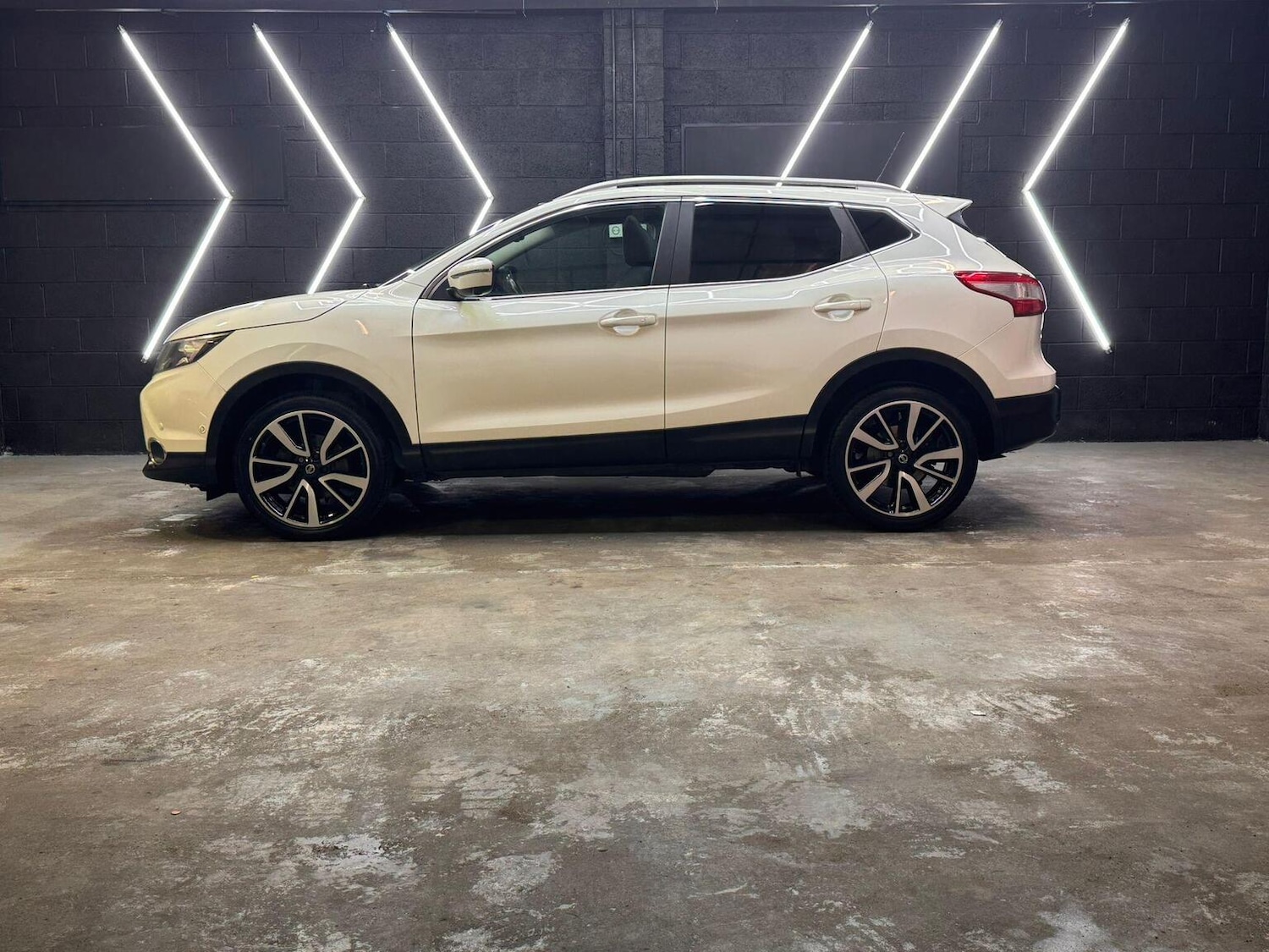 Used Nissan Qashqai 2015 for sale - 76986851: Photo 7