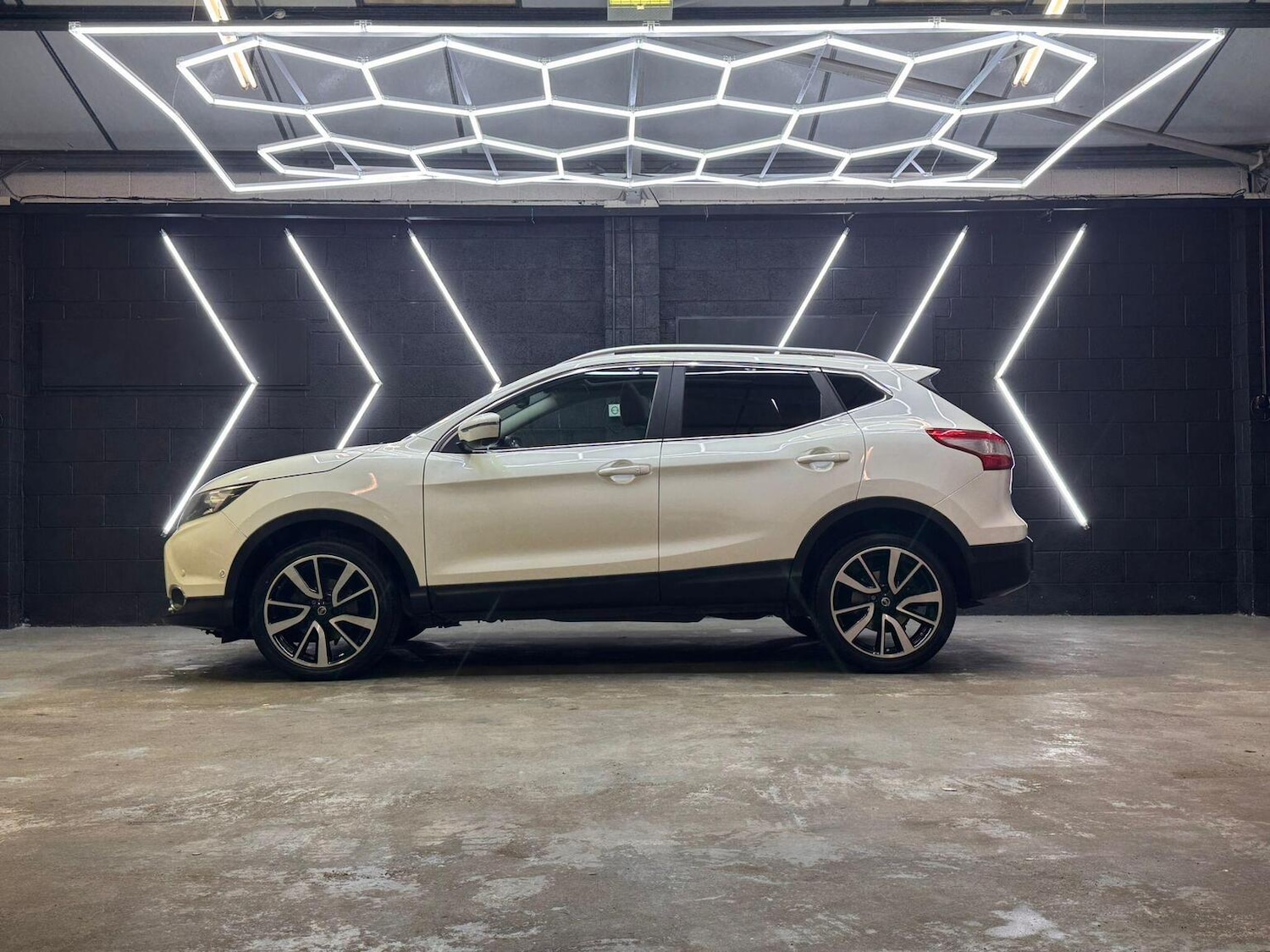 Used Nissan Qashqai 2015 for sale - 76986851: Photo 8