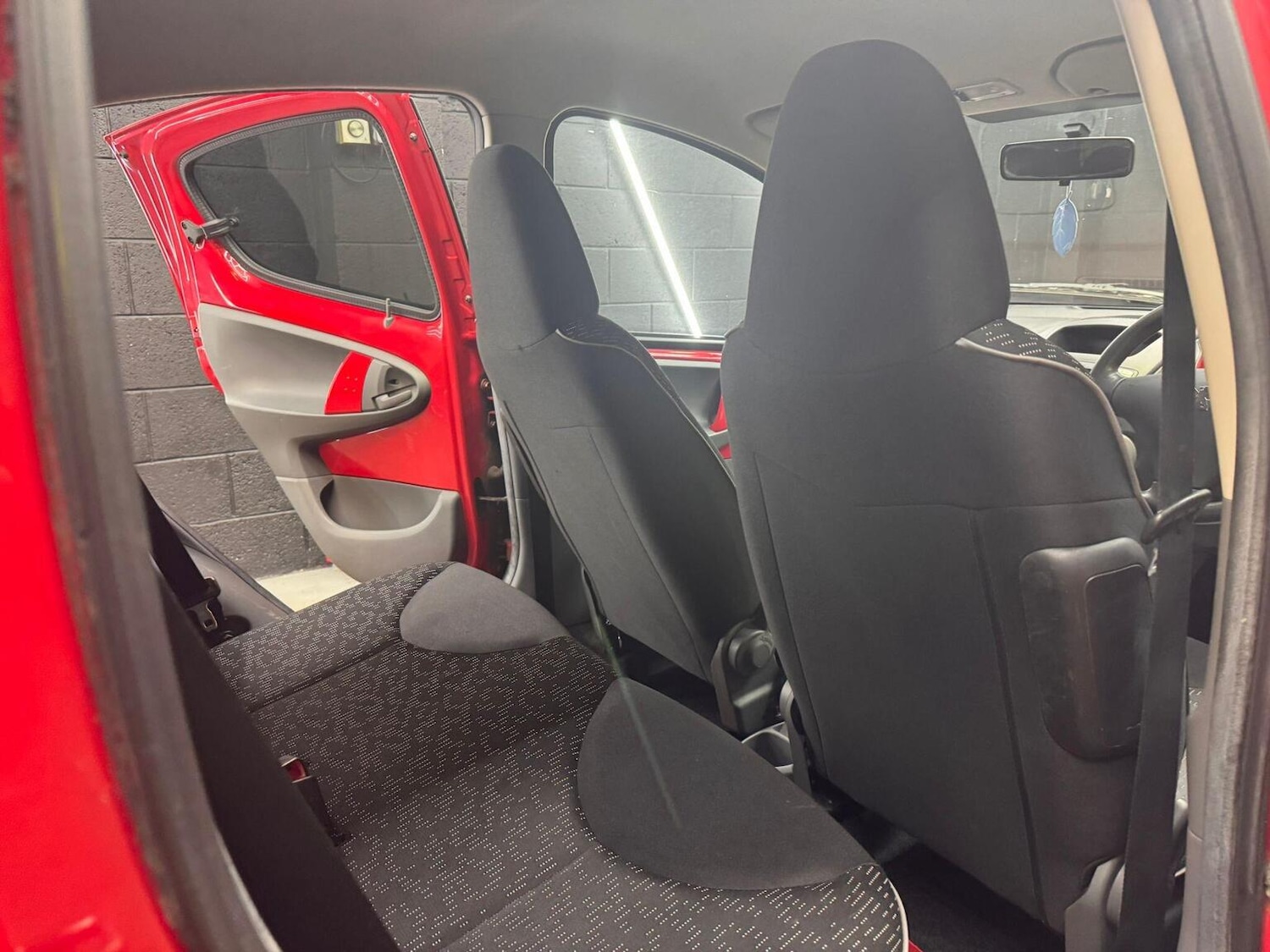 Used Peugeot 107 2011 for sale - 77937792: Photo 26