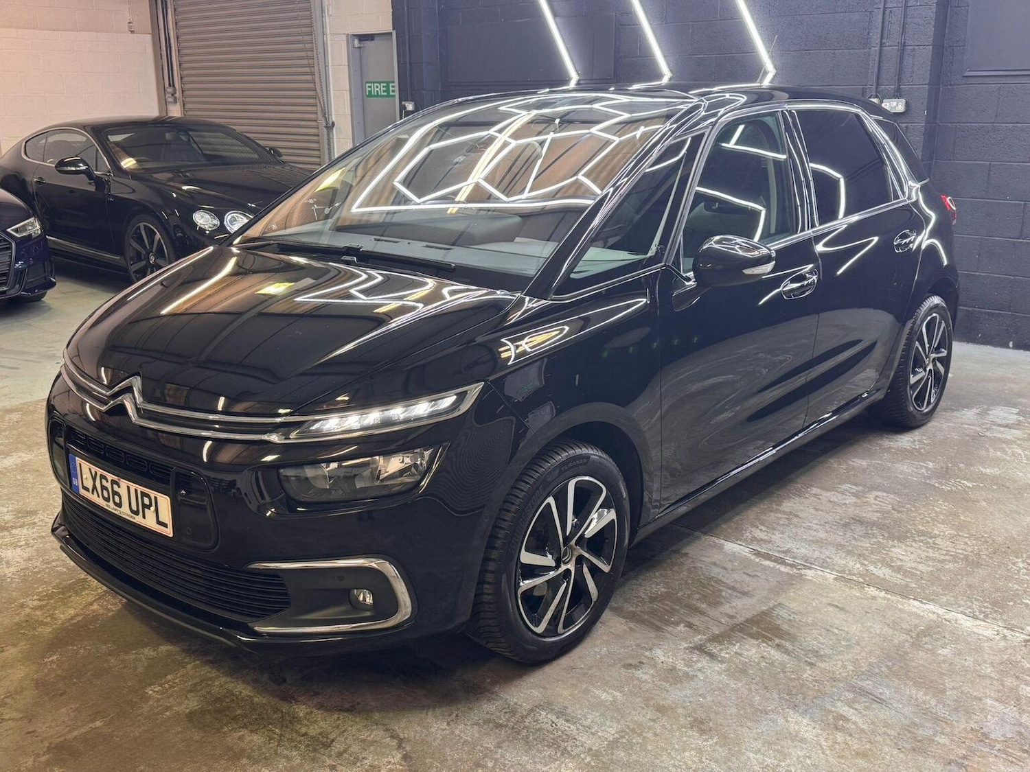 Used Citroen C4 Picasso 2016 for sale - 77289103: Photo 23