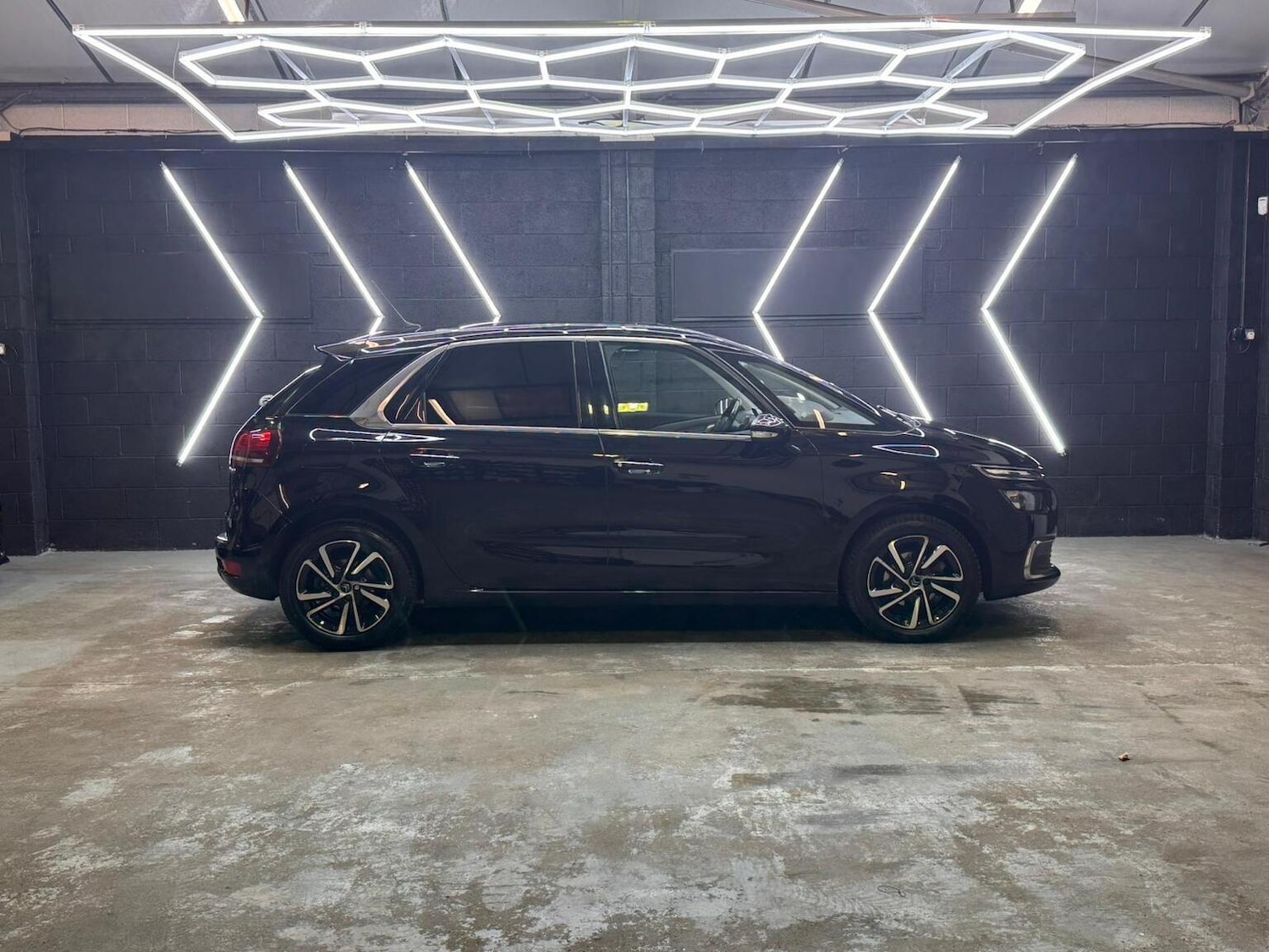 Used Citroen C4 Picasso 2016 for sale - 77289103: Photo 27