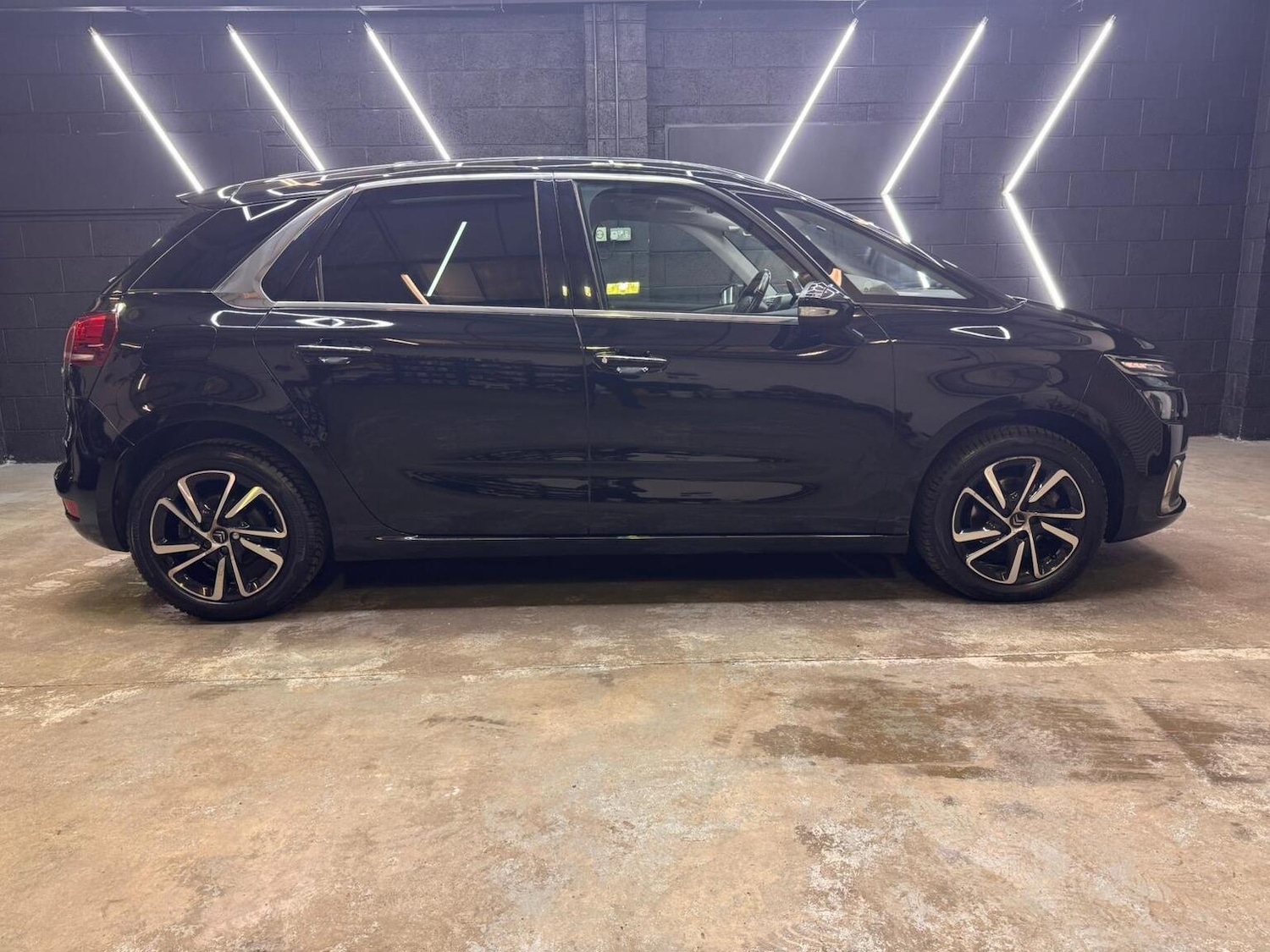 Used Citroen C4 Picasso 2016 for sale - 77289103: Photo 30