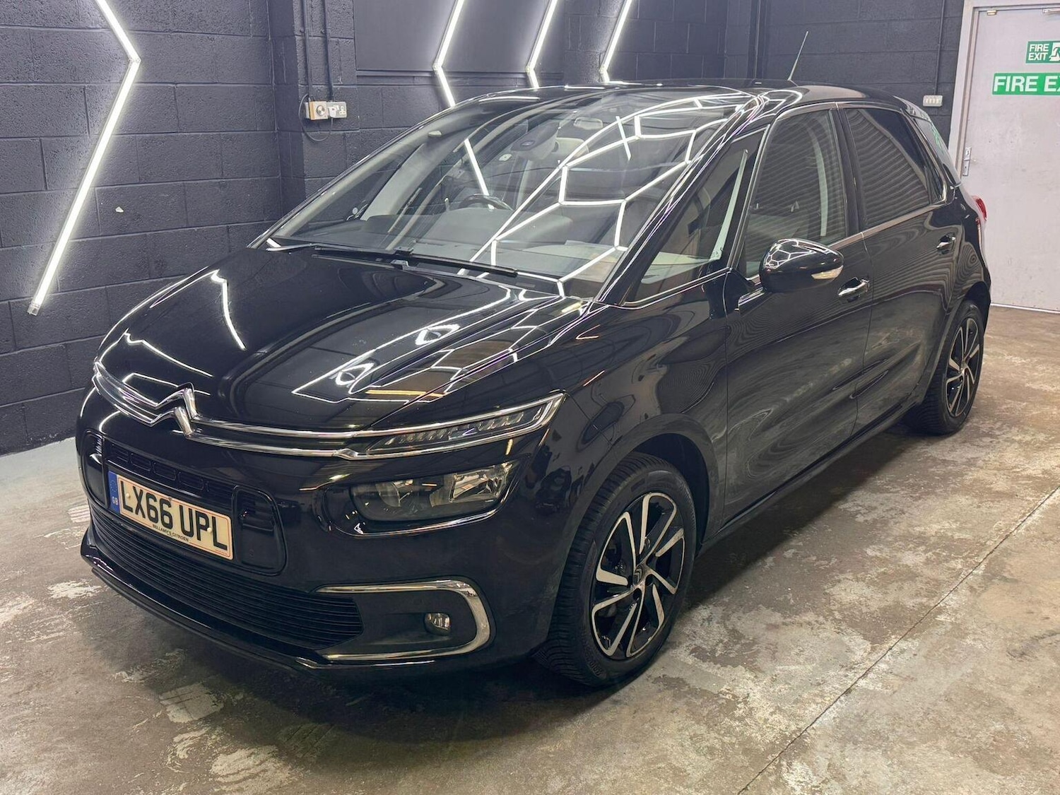 Used Citroen C4 Picasso 2016 for sale - 77289103: Photo 5