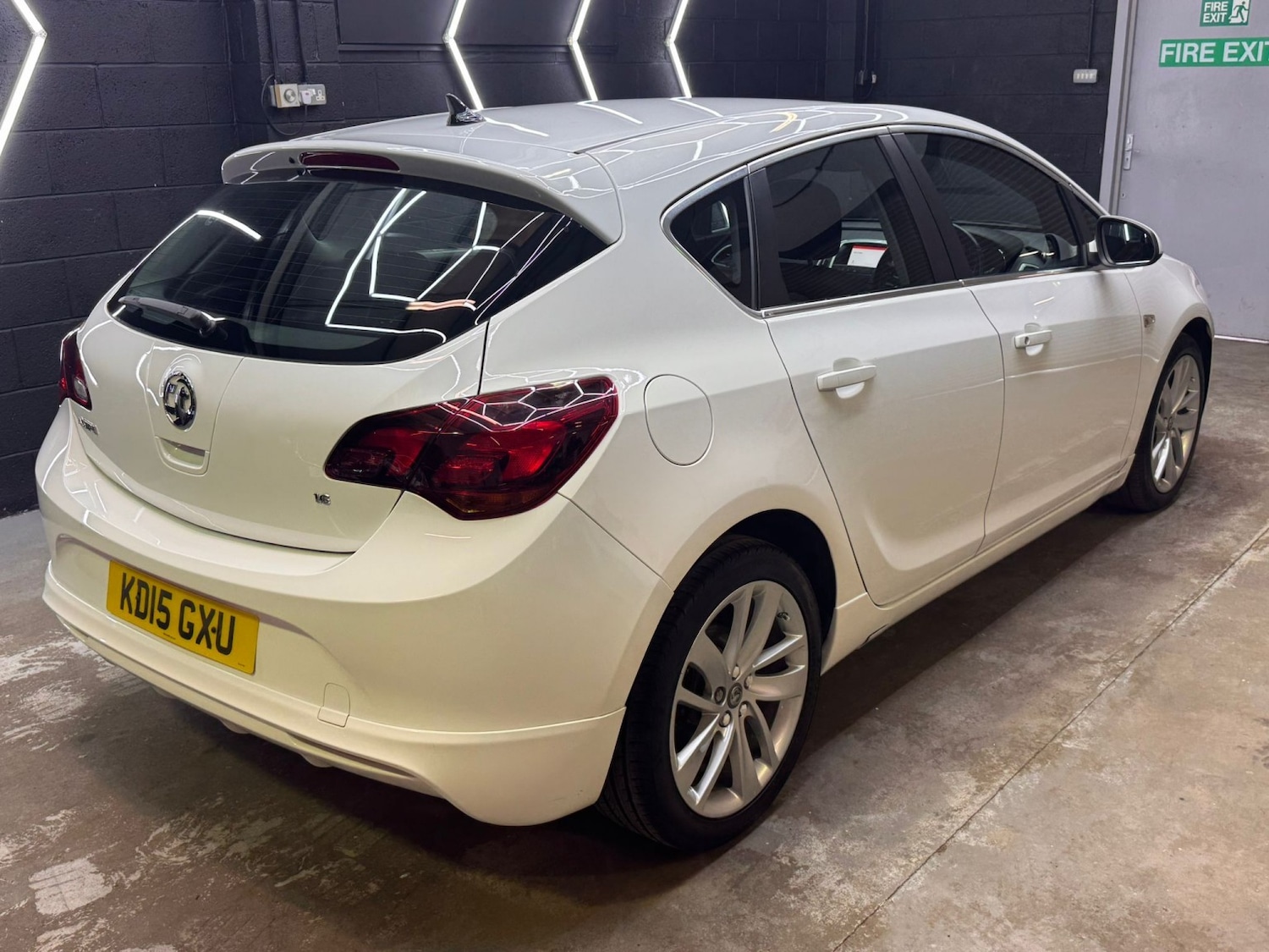 Used Vauxhall Astra 2015 for sale - 77681806: Photo 24