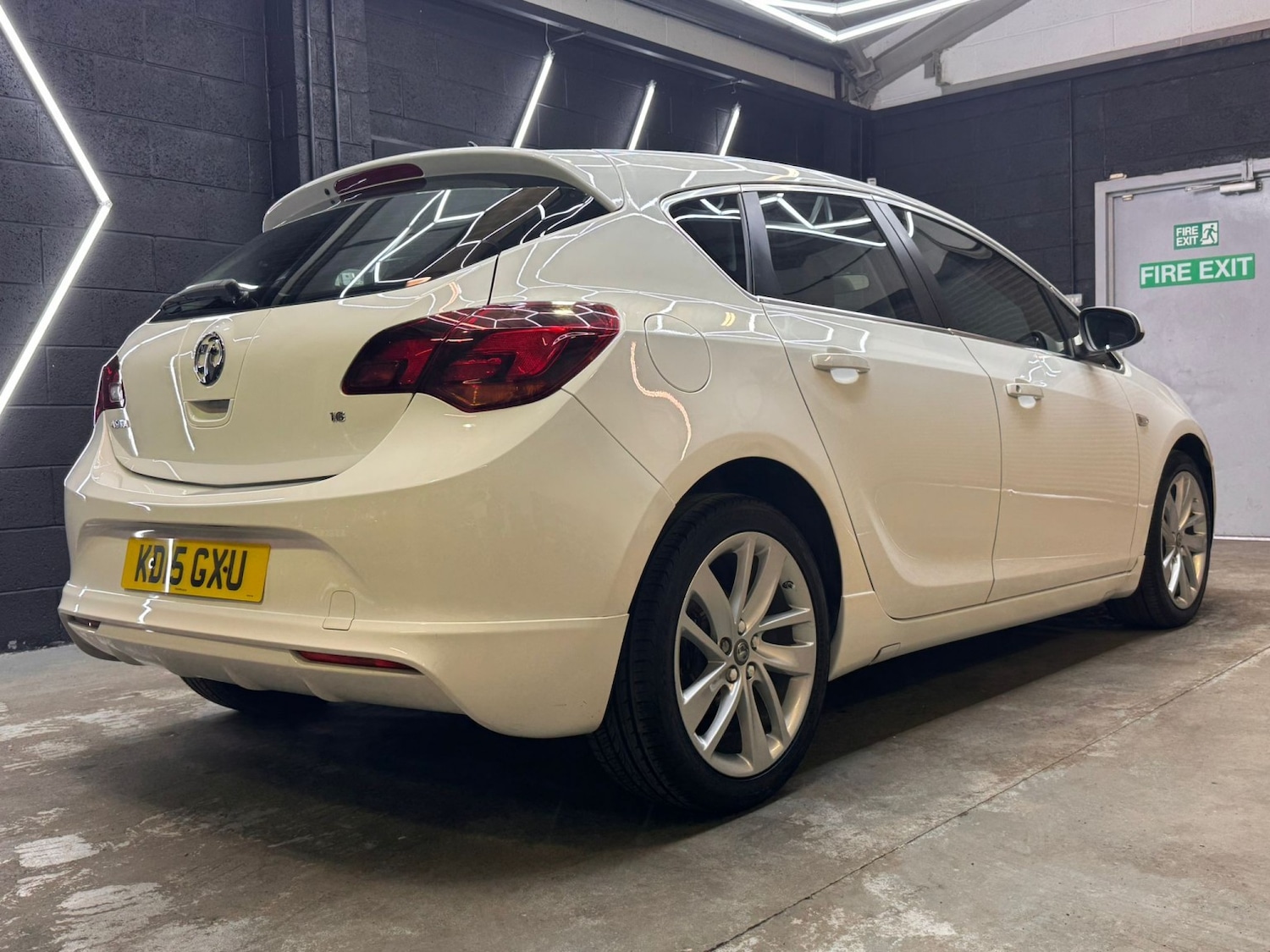 Used Vauxhall Astra 2015 for sale - 77681806: Photo 25