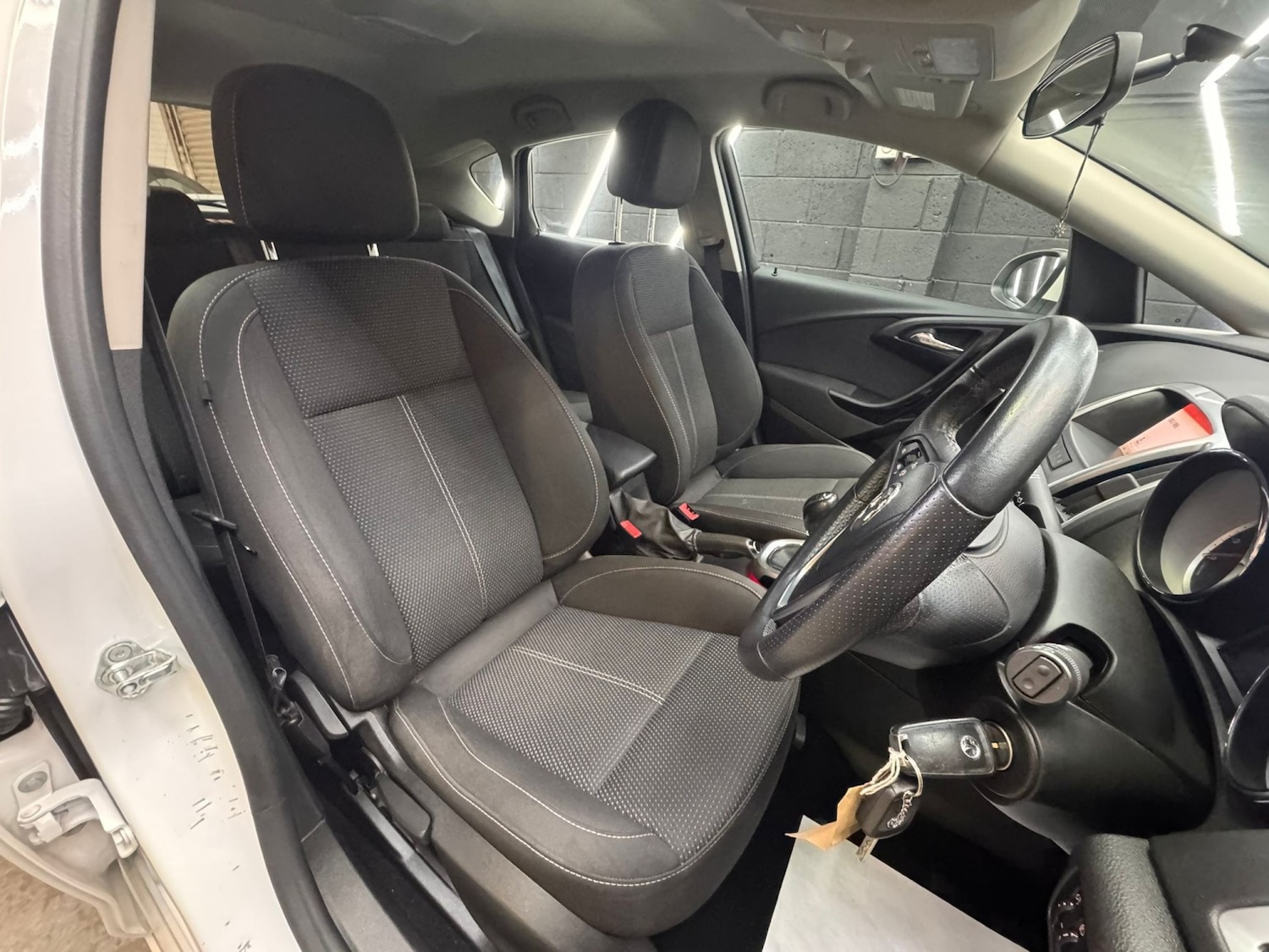 Used Vauxhall Astra 2015 for sale - 77681806: Photo 34