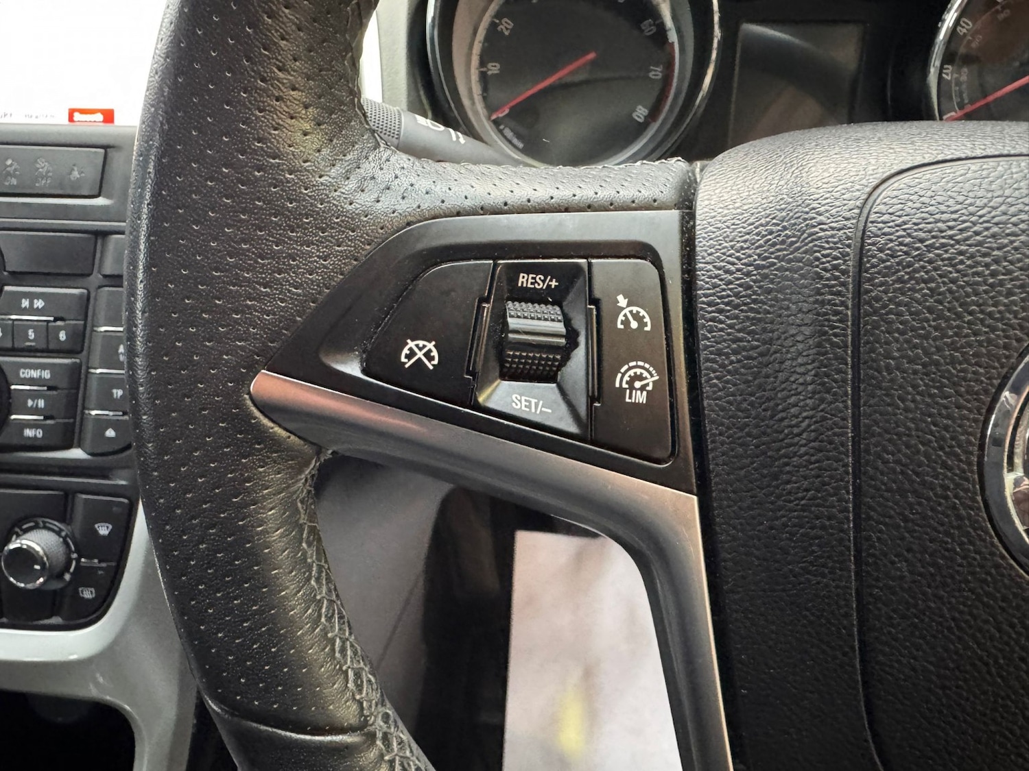 Used Vauxhall Astra 2015 for sale - 77681806: Photo 37