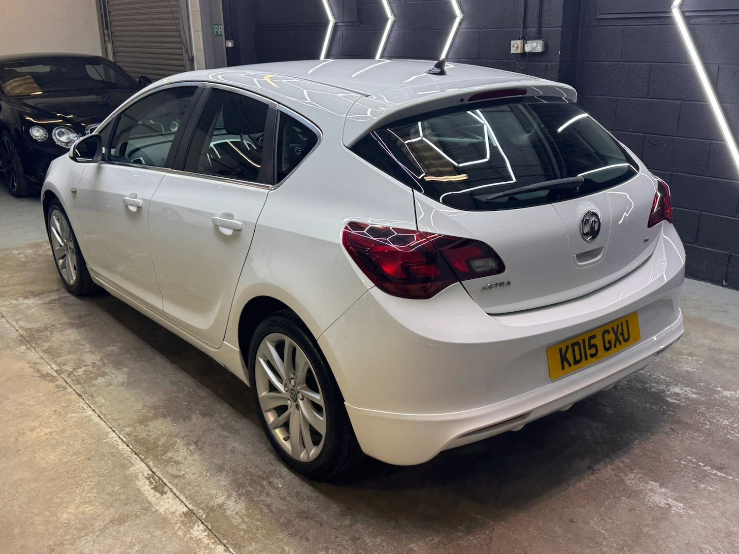Used Vauxhall Astra 2015 for sale - 77681806: Photo 9