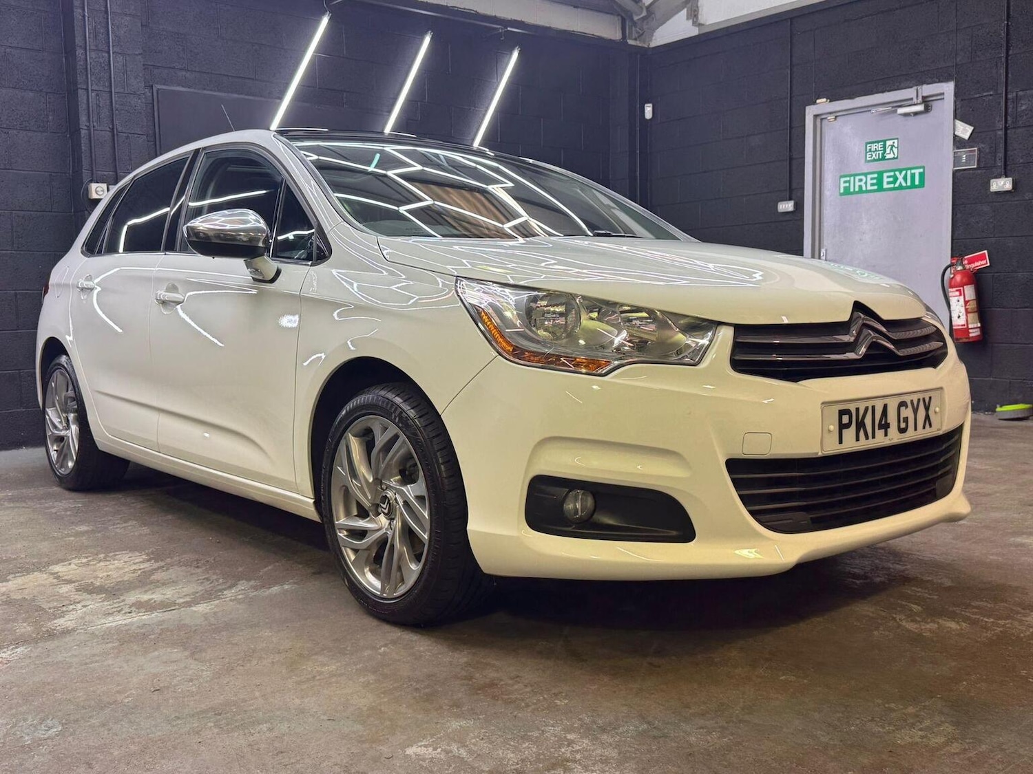 Used Citroen C4 2014 for sale - 76725557: Photo 11
