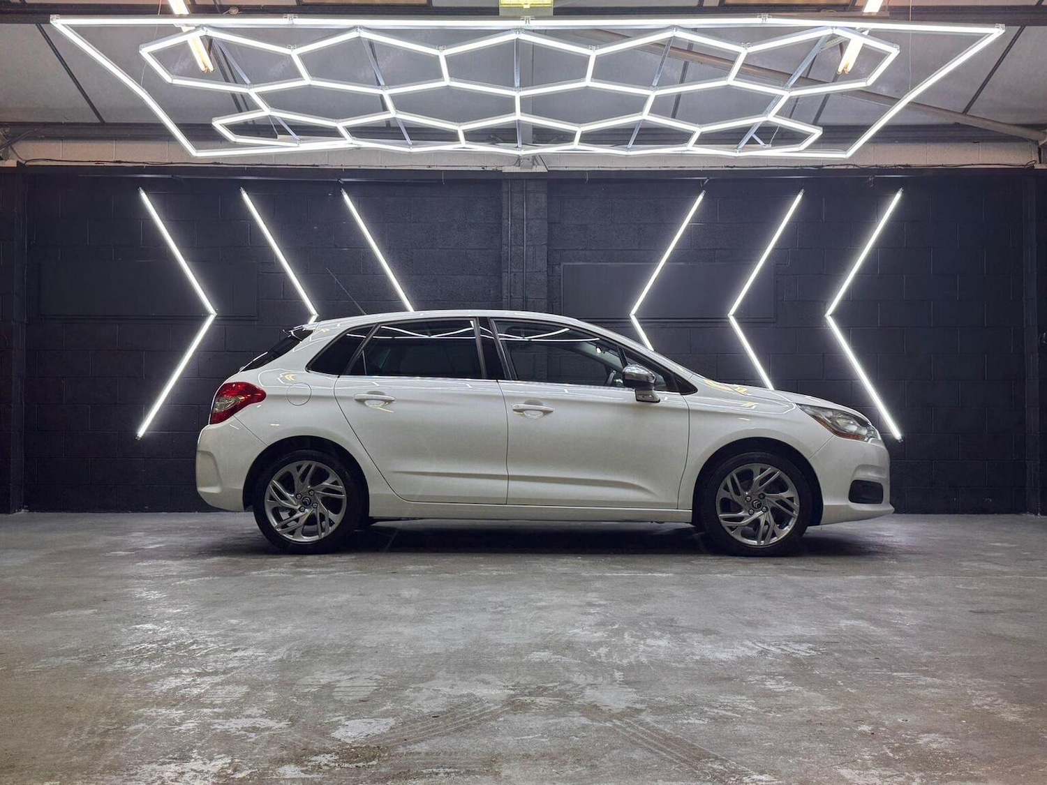 Used Citroen C4 2014 for sale - 76725557: Photo 23