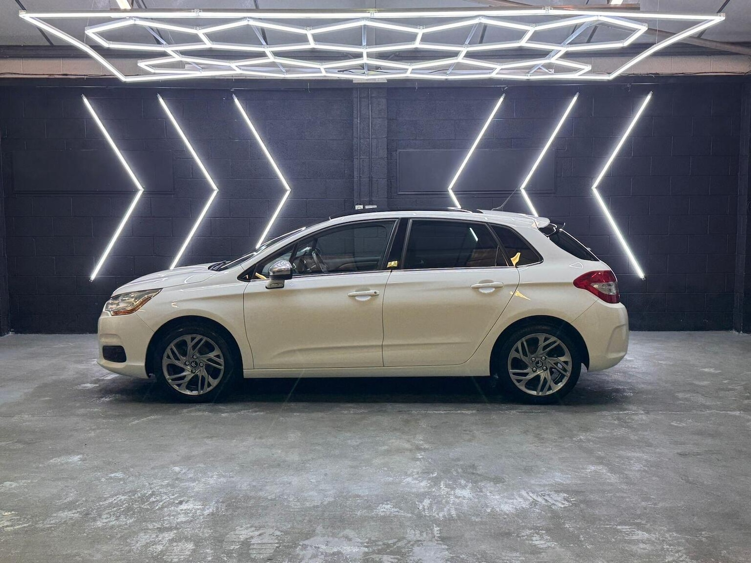 Used Citroen C4 2014 for sale - 76725557: Photo 30