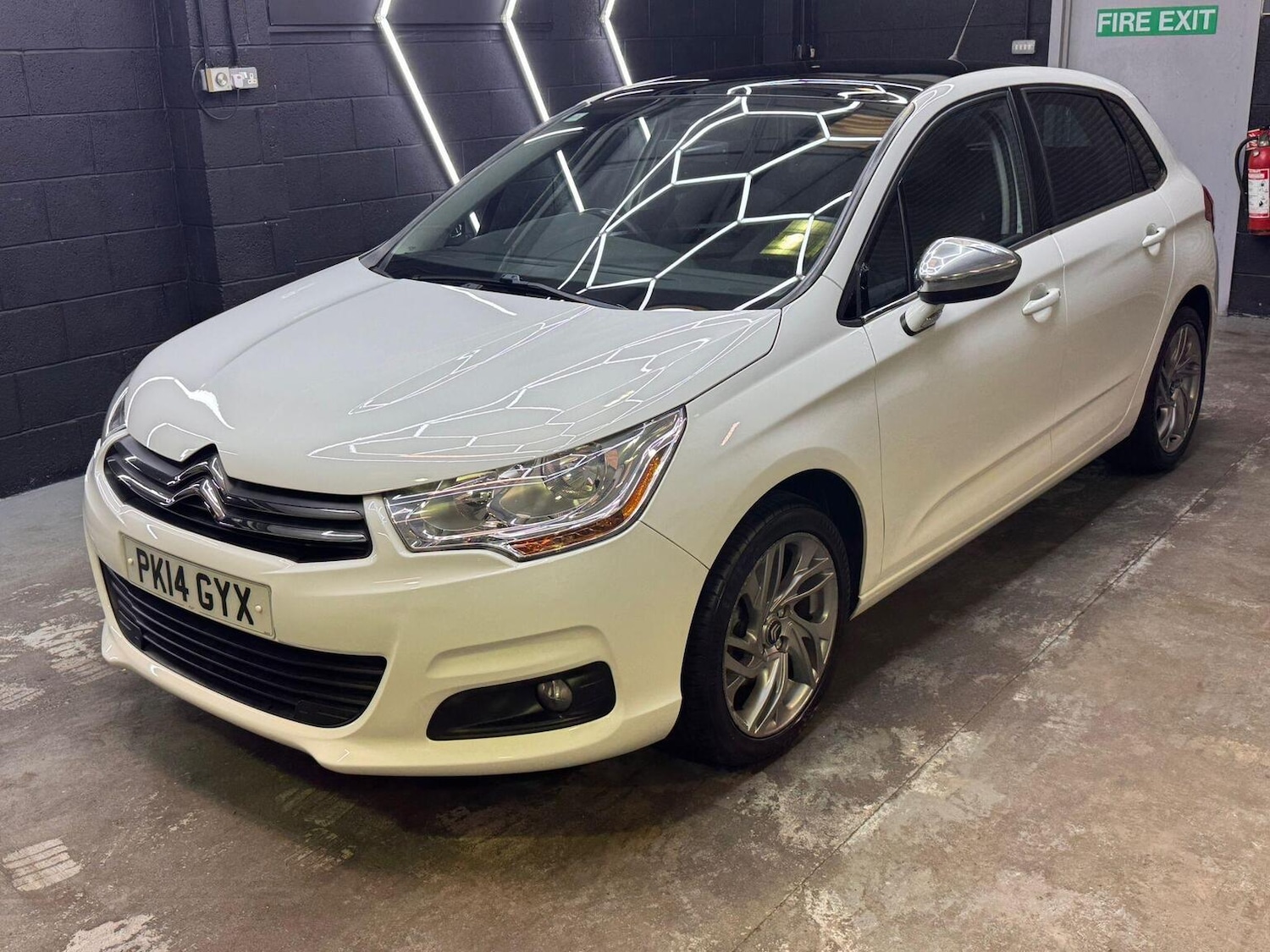 Used Citroen C4 2014 for sale - 76725557: Photo 4