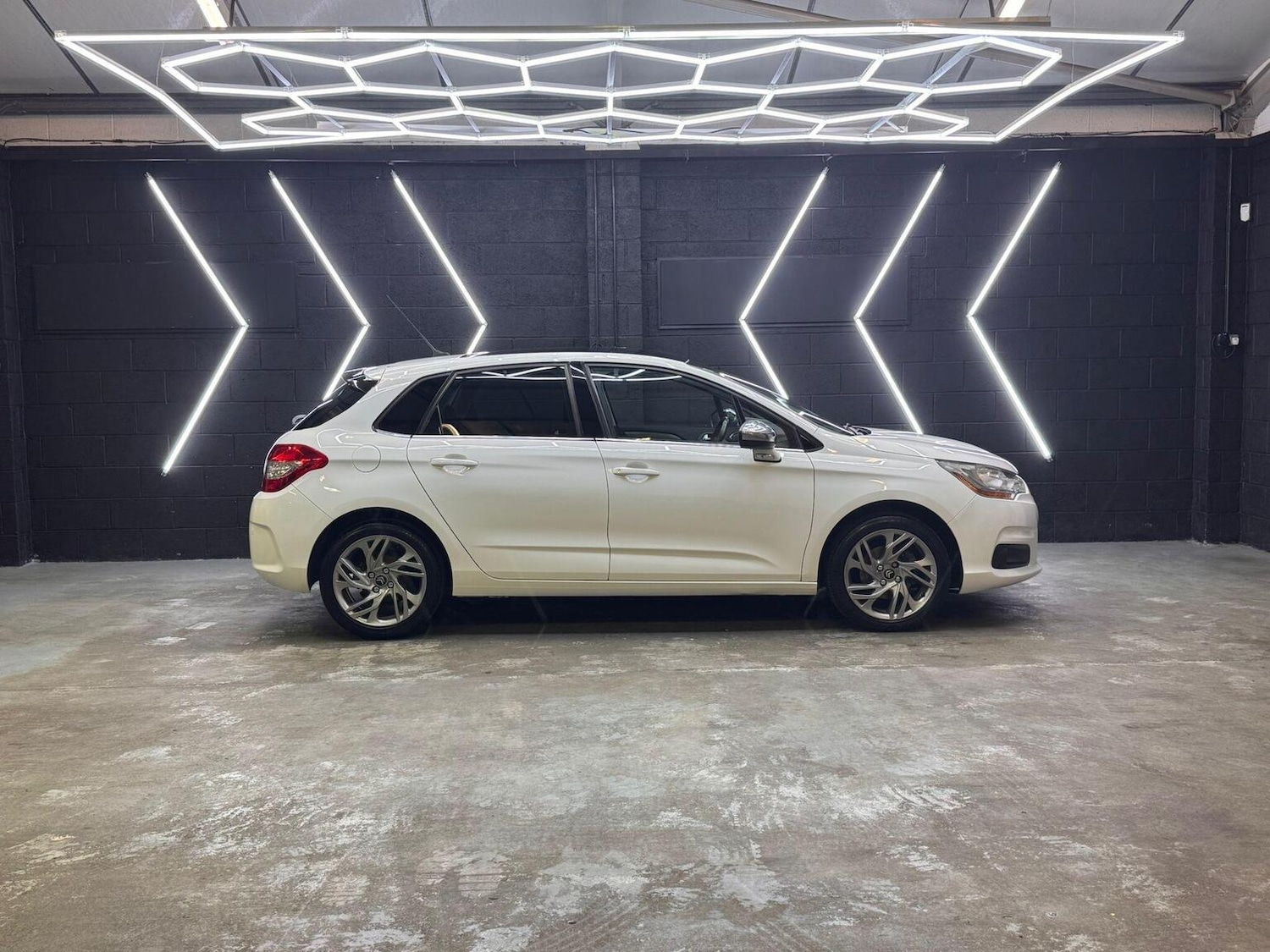 Used Citroen C4 2014 for sale - 76725557: Photo 5