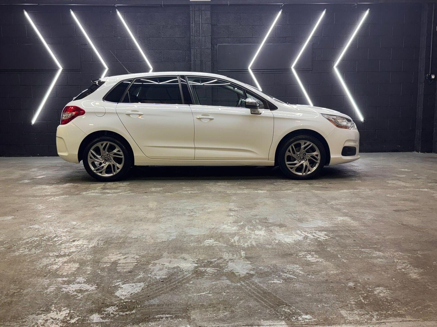 Used Citroen C4 2014 for sale - 76725557: Photo 8