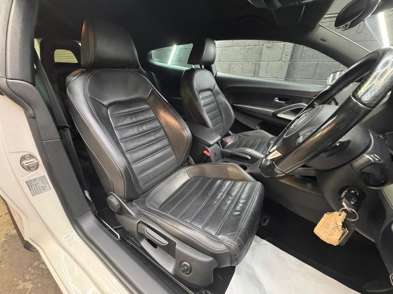 Used Volkswagen Scirocco 2012 for sale - 76725666: Photo 34