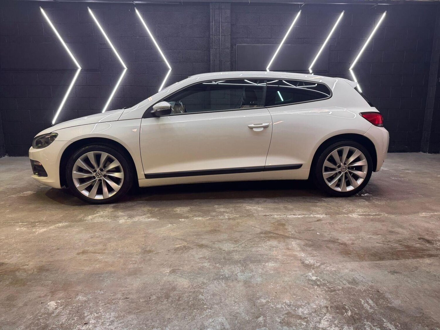 Used Volkswagen Scirocco 2012 for sale - 76725666: Photo 8