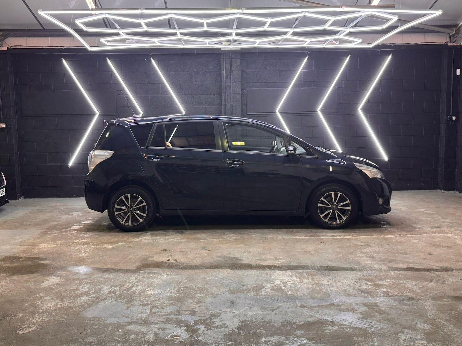 Used Toyota Verso 2015 for sale - 77303563: Photo 28