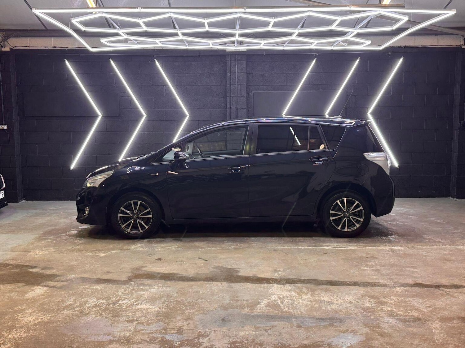 Used Toyota Verso 2015 for sale - 77303563: Photo 3