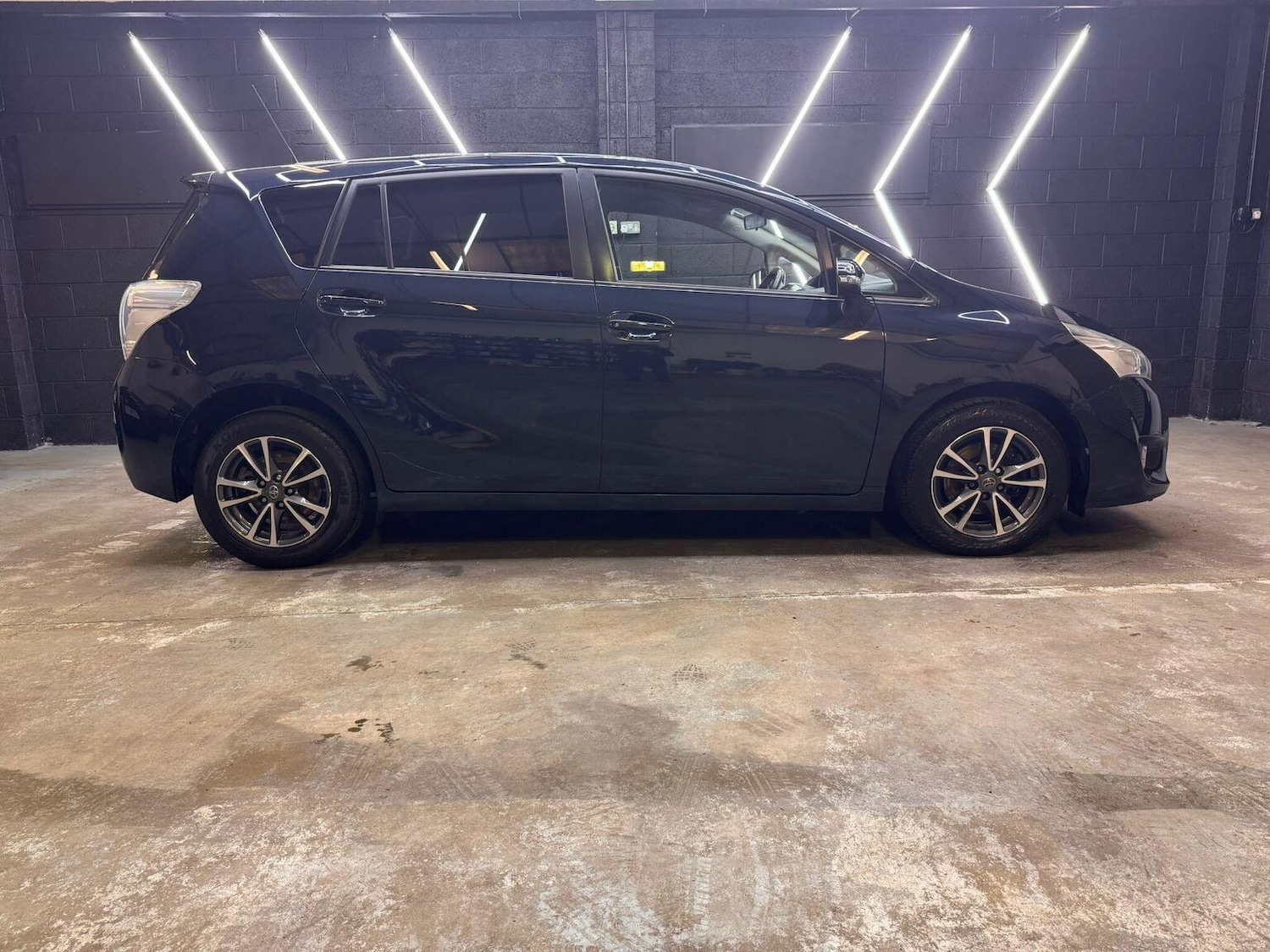 Used Toyota Verso 2015 for sale - 77303563: Photo 31