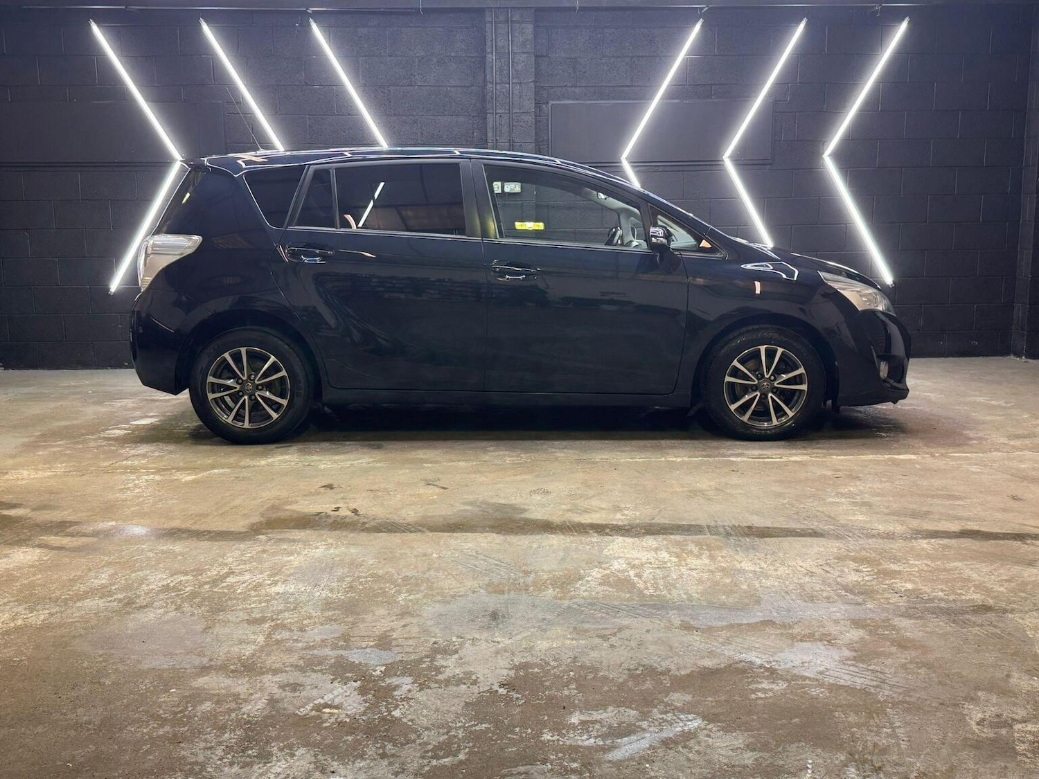 Used Toyota Verso 2015 for sale - 77303563: Photo 32