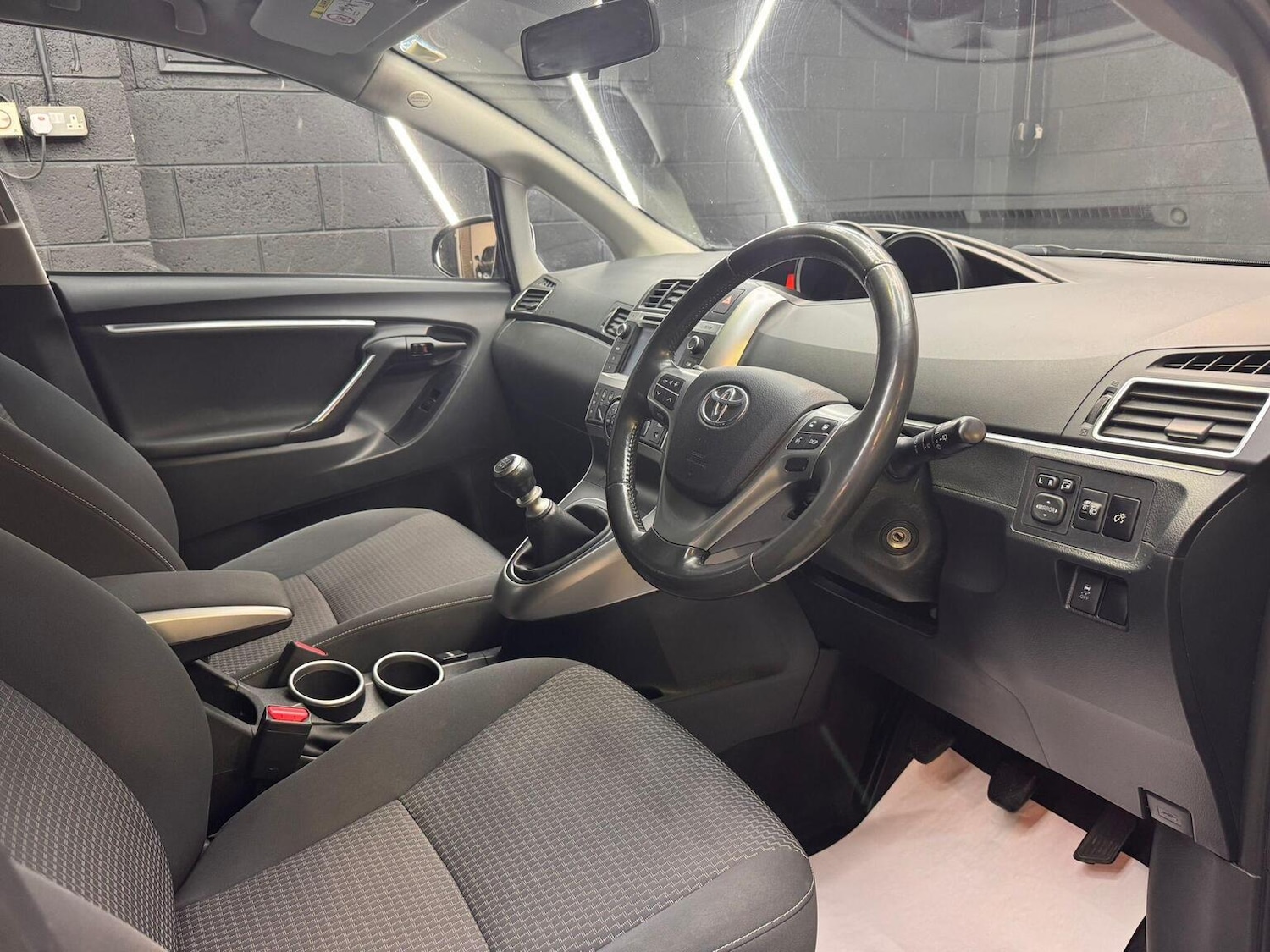 Used Toyota Verso 2015 for sale - 77303563: Photo 38