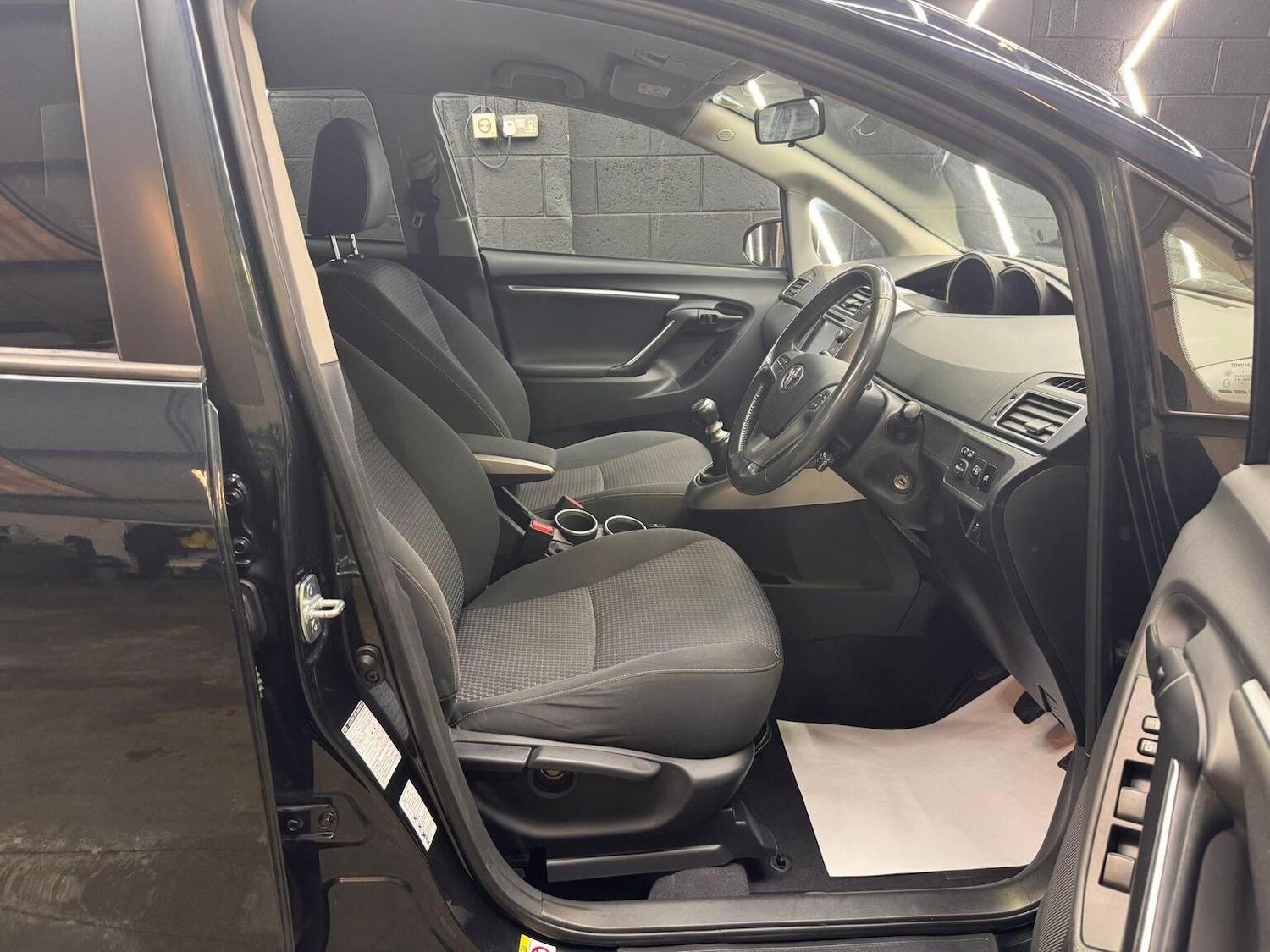 Used Toyota Verso 2015 for sale - 77303563: Photo 39